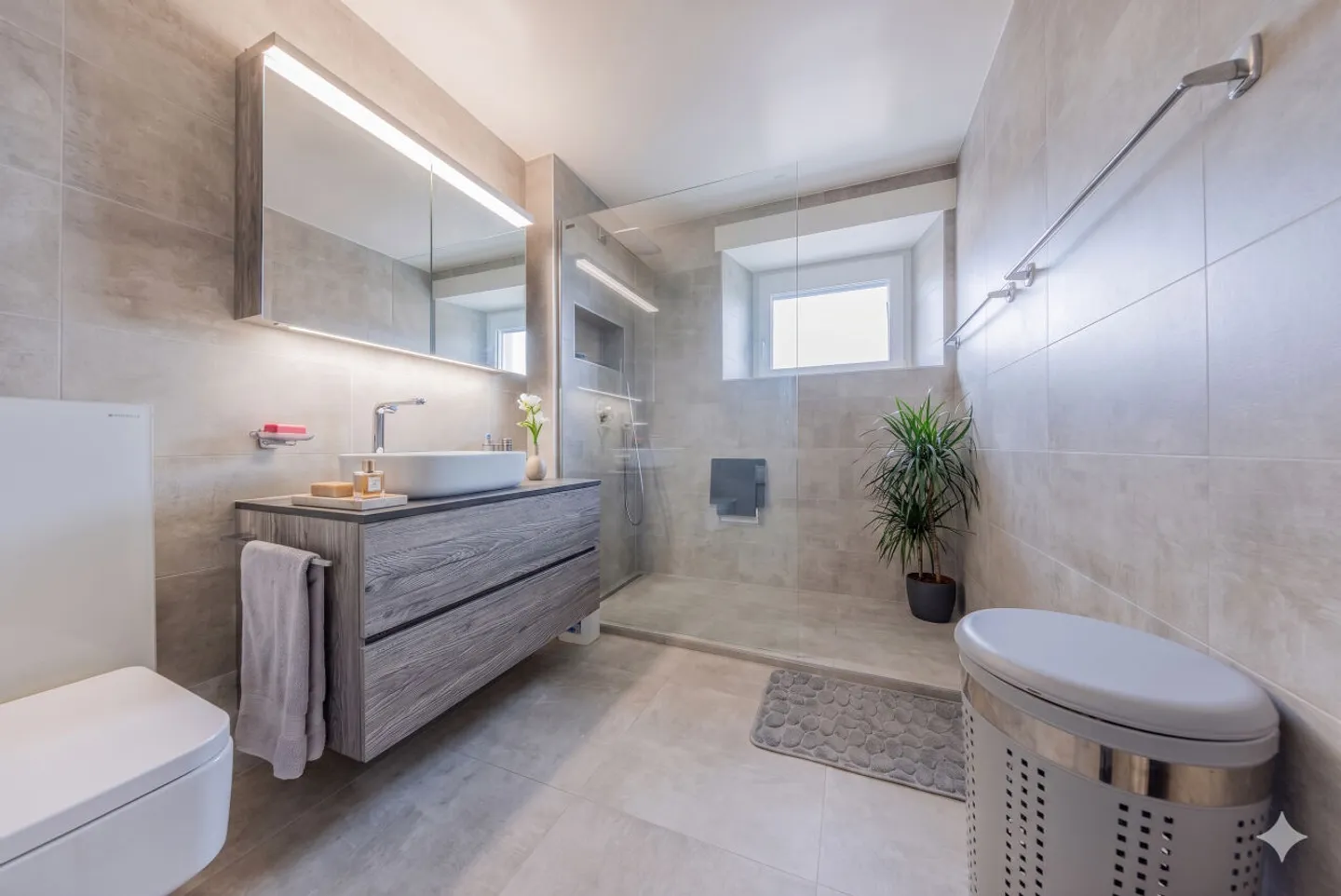 Magnificent 6.5 room duplex penthouse - Mont Blanc view - 10 minutes from Nyon - Photo 9 of 13