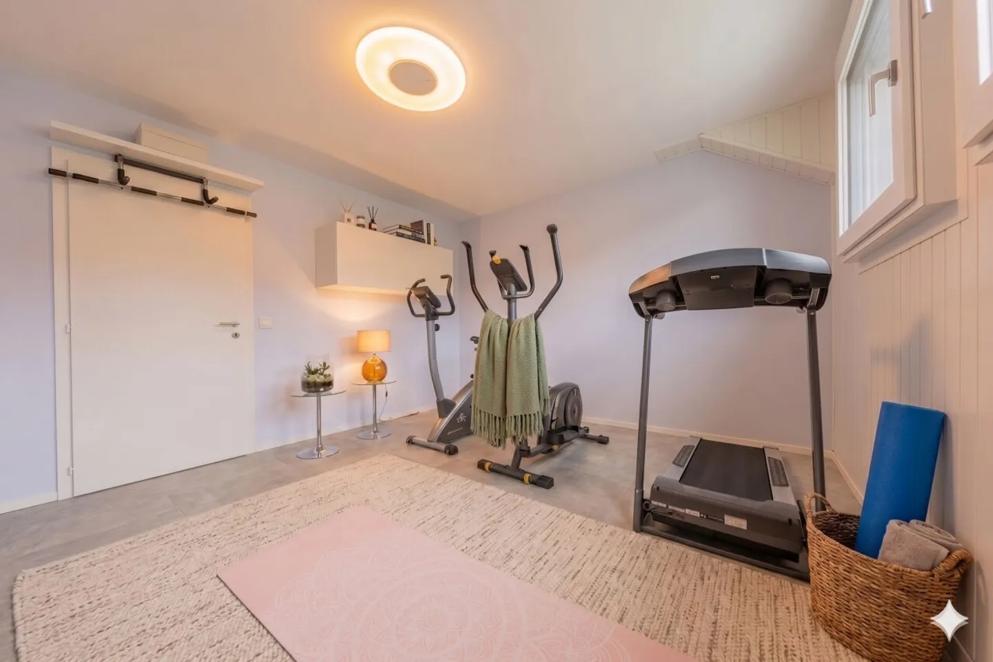 Magnificent 6.5 room duplex penthouse - Mont Blanc view - 10 minutes from Nyon - Photo 11 of 13
