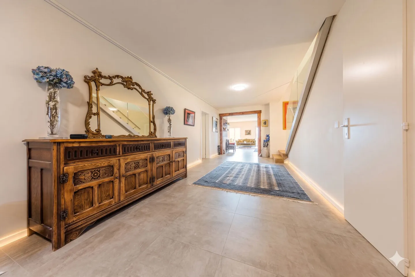 Magnificent 6.5 room duplex penthouse - Mont Blanc view - 10 minutes from Nyon - Photo 12 of 13