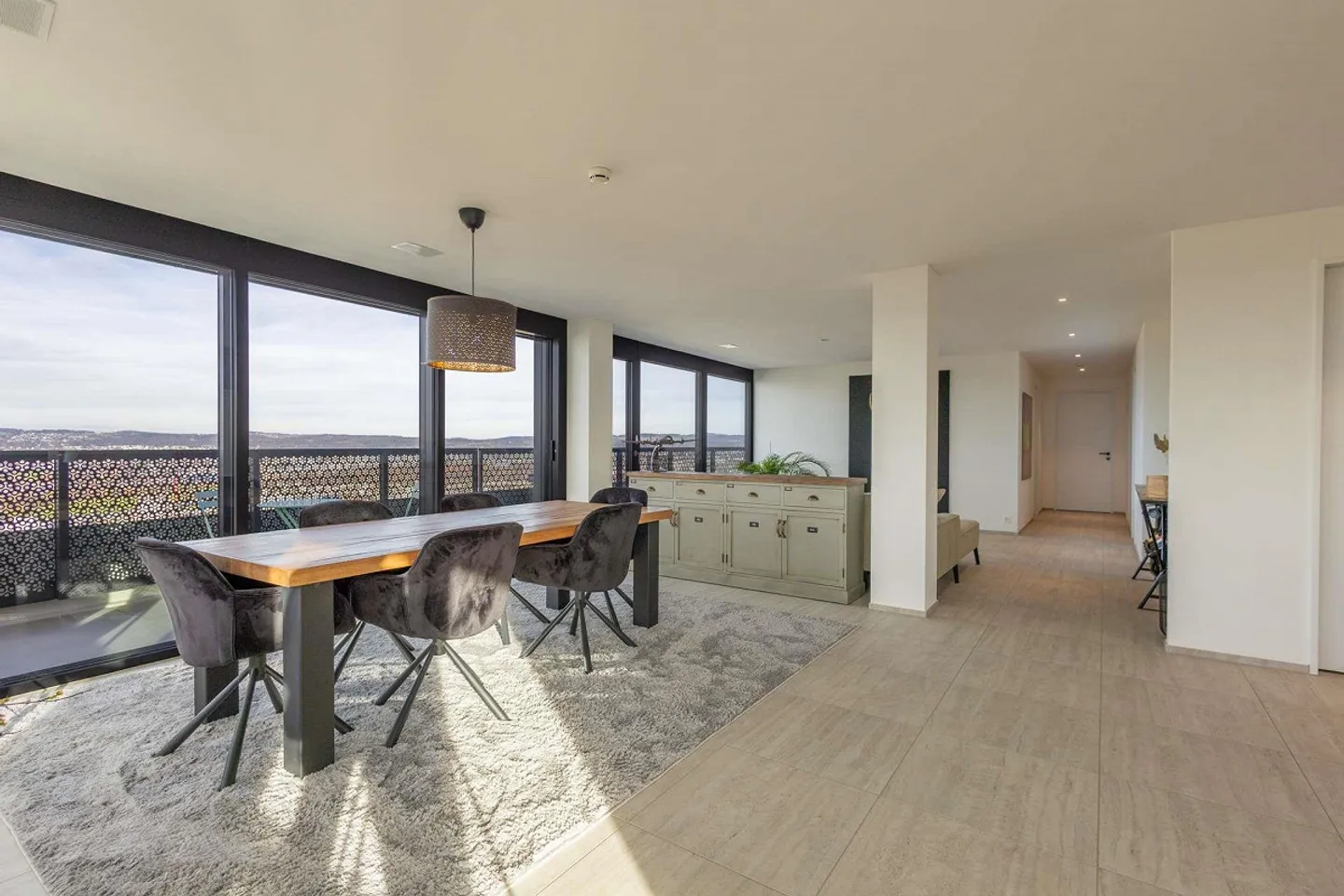 Living at 104 meters in the fourth highest apartment in Switzerland, 5.5 room apartment Dübendorf - Photo 5 of 30