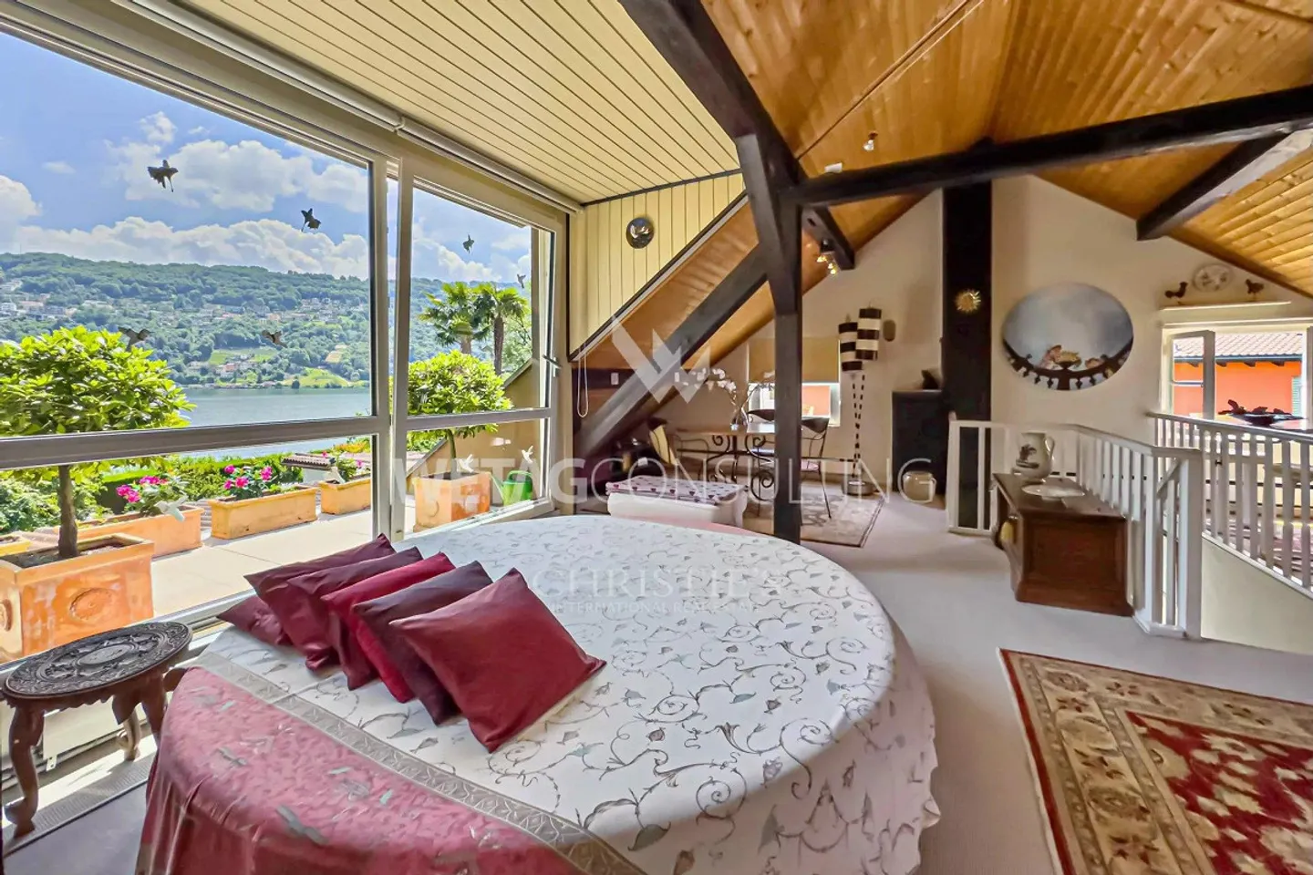 Lugano-Magliaso: bella villa nel verde, con piscina e vicino a... - Foto 5 di 13