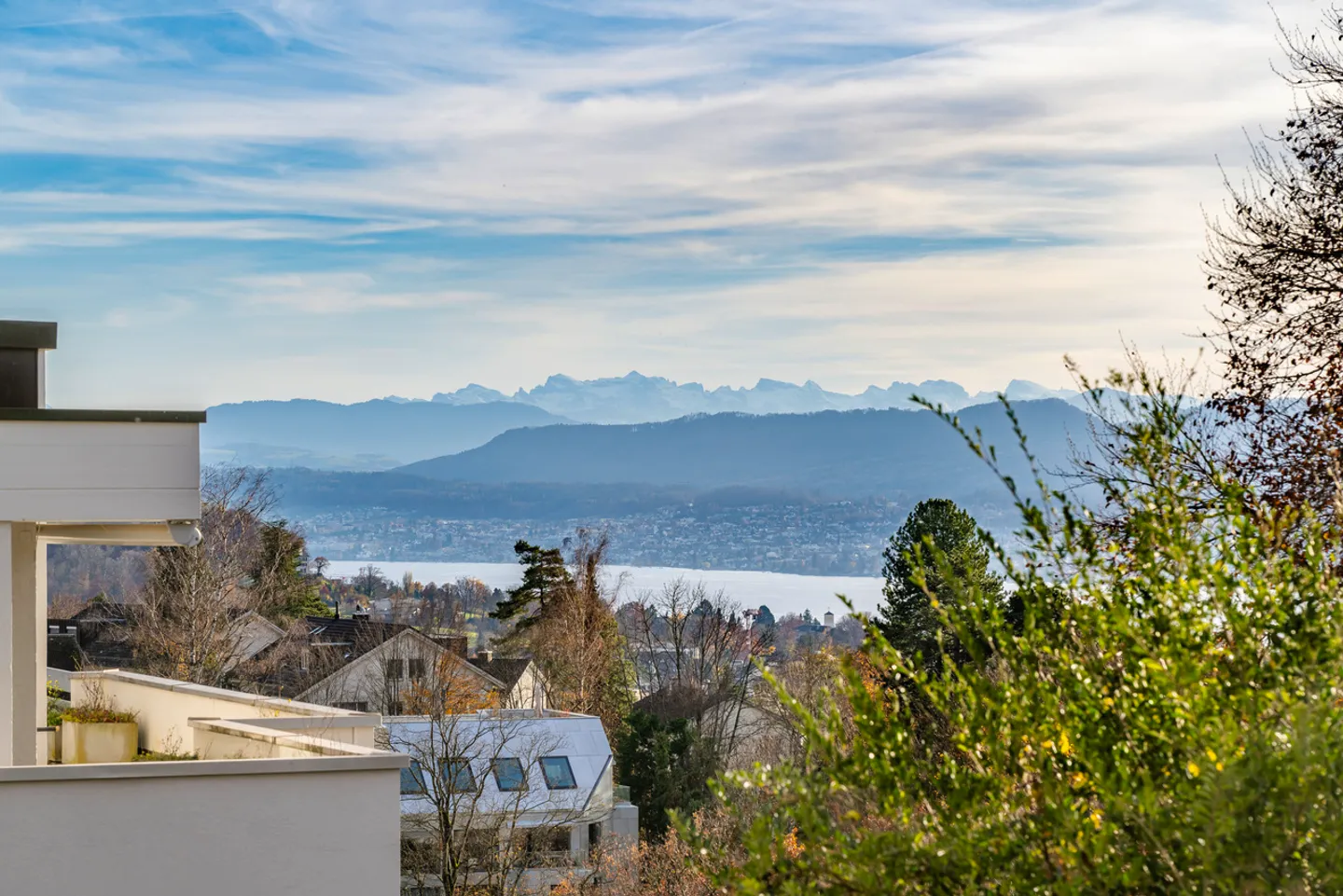 Top modernized condominium in the best view location in Zurich - Photo 8 of 10