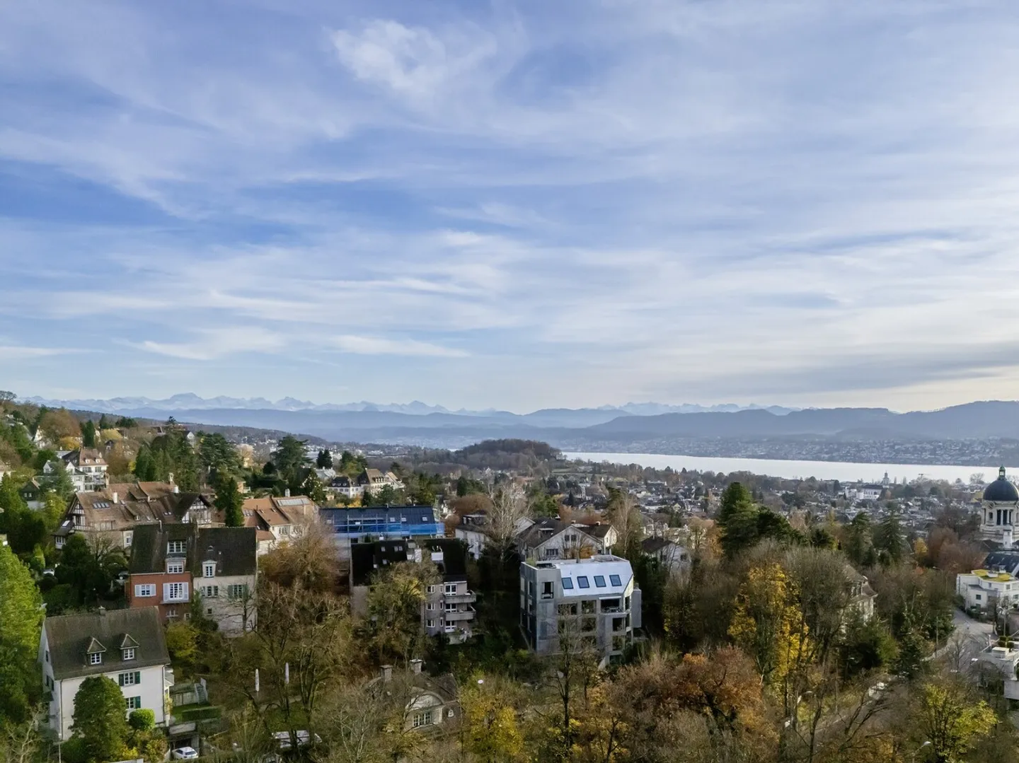 Top modernized condominium in the best view location in Zurich - Photo 10 of 10