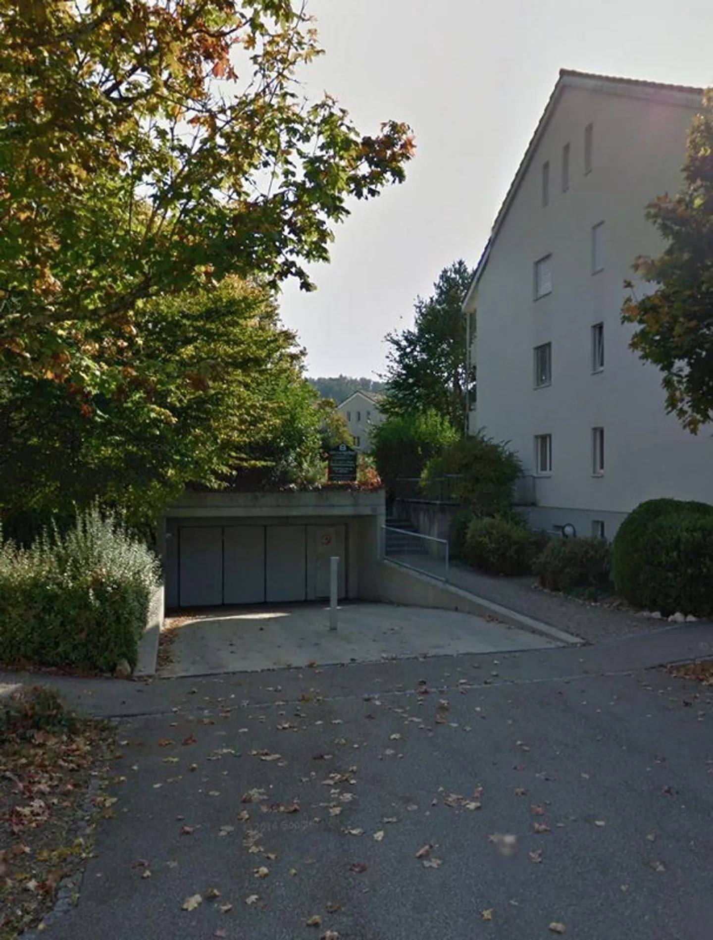 Bequemer Parkplatz in Zwingen - Foto 1 von 1