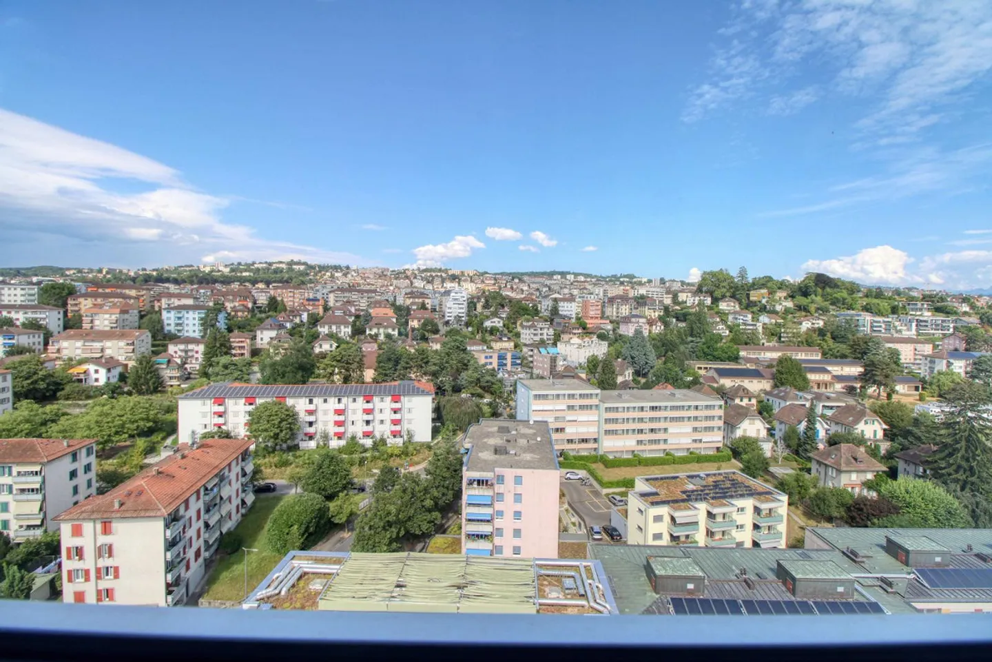 Elegant Coliving with Stunning Lake and Mountain Views - Photo 2 of 24
