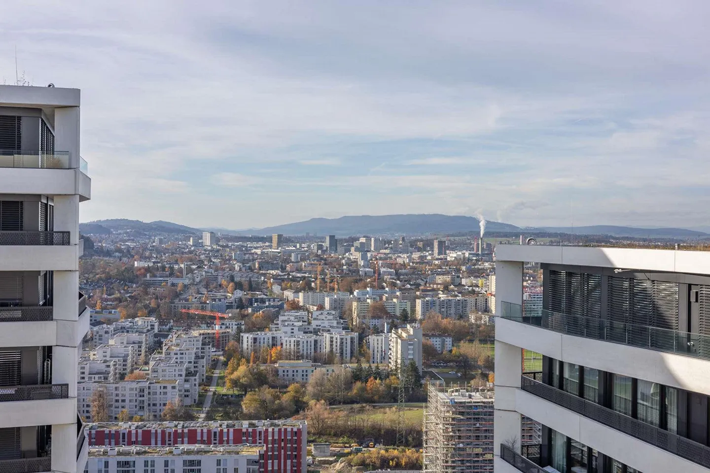 Living at 104 meters in the fourth highest apartment in Switzerland, 5.5 room apartment Dübendorf - Photo 22 of 30