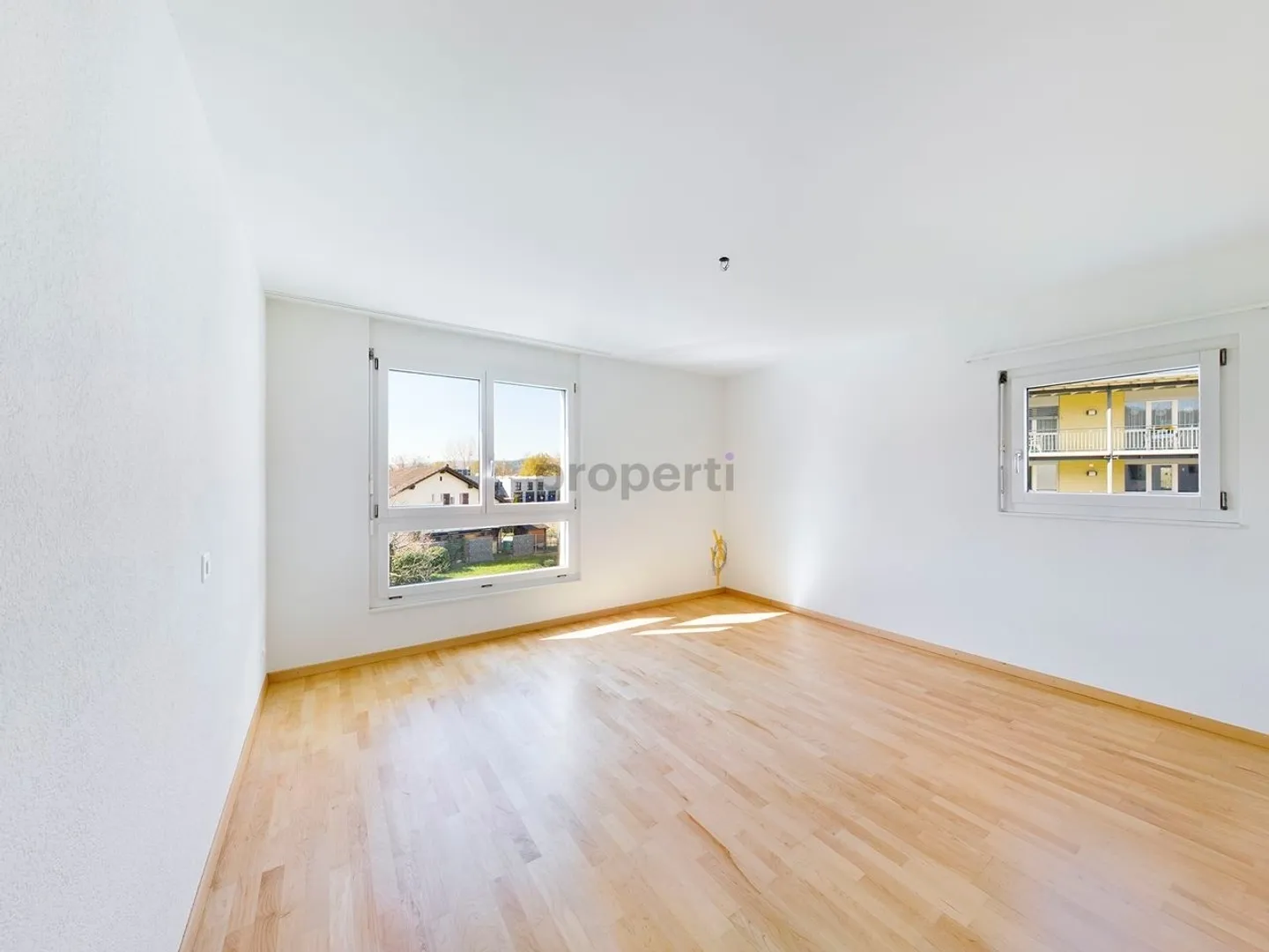 Light-flooded dream home with plenty of space, beautiful balcony, and numerous extras - Photo 6 of 9