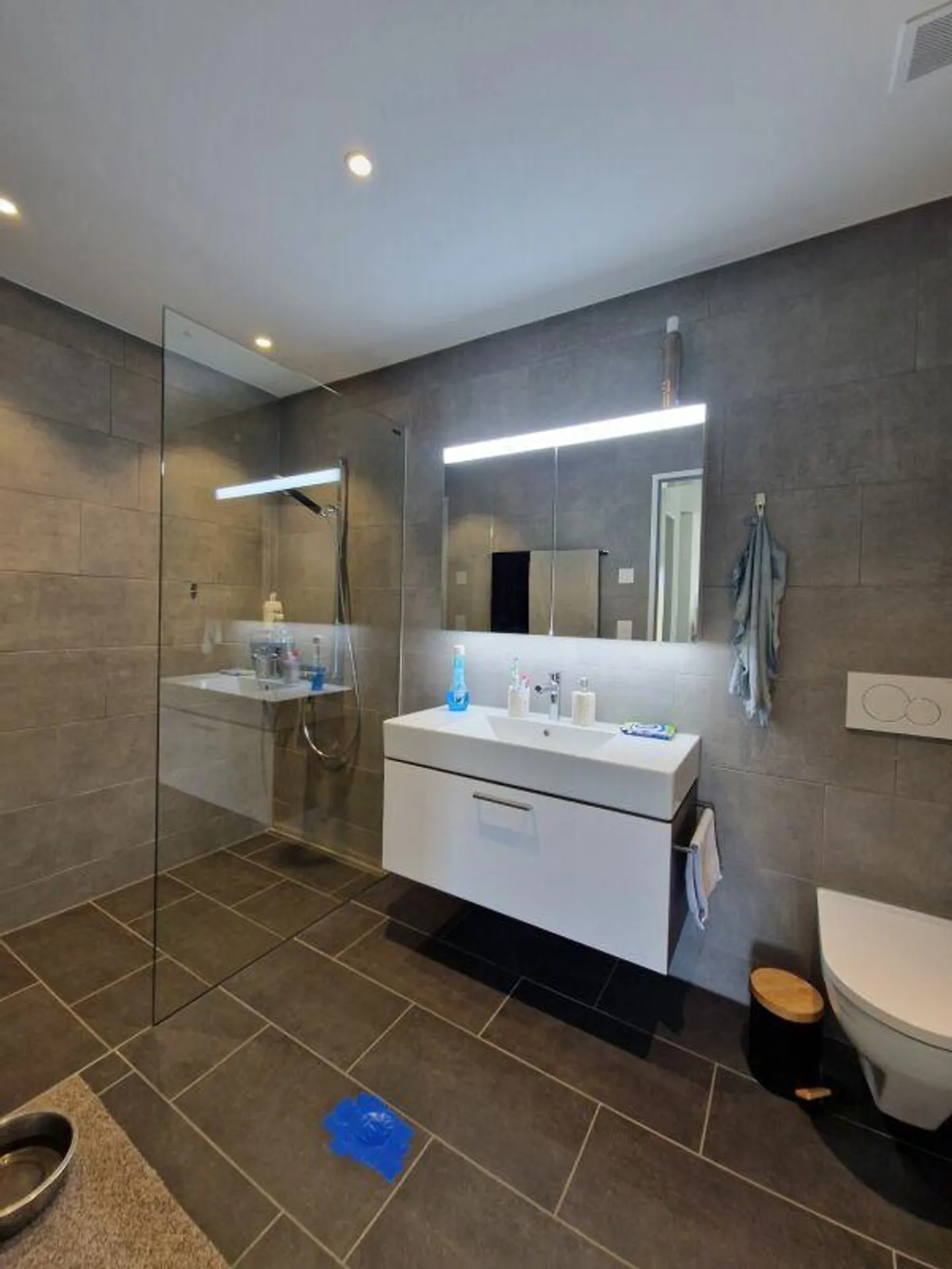 Modern 3.5-room apartment in the heart of Uffikon - Photo 2 of 5