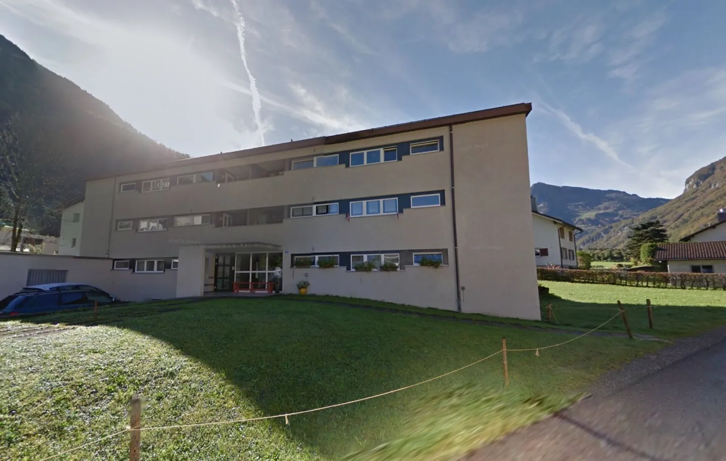 Appartamenti di 3,5 stanze ristrutturati di recente a Linthal - Foto 1 di 7