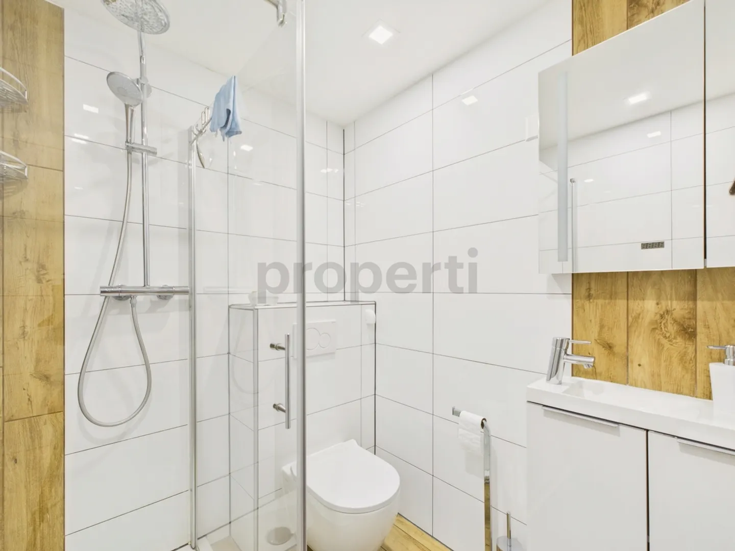 Maison individuelle en bande spacieuse de 4,5 pièces avec jardin emplacement ensoleillé - Photo 10 sur 13