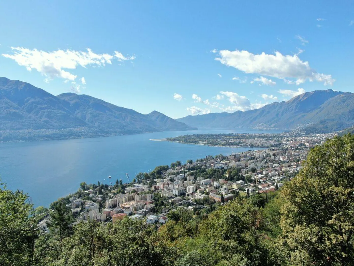 Lussuoso 4.5 locali: modernità ed eccellenza con vista lago - Foto 14 di 18