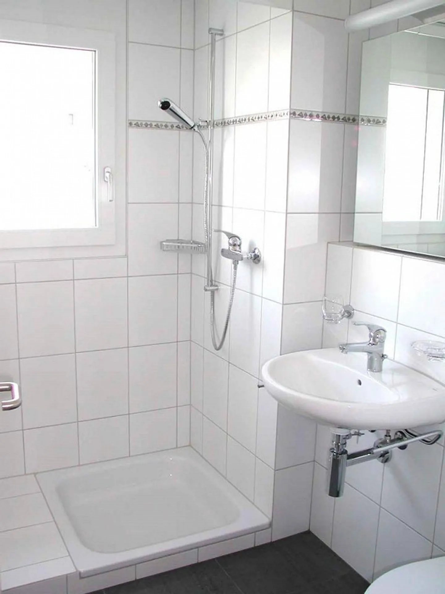 Appartement lumineux et confortable dans un quartier familial - Photo 6 sur 9