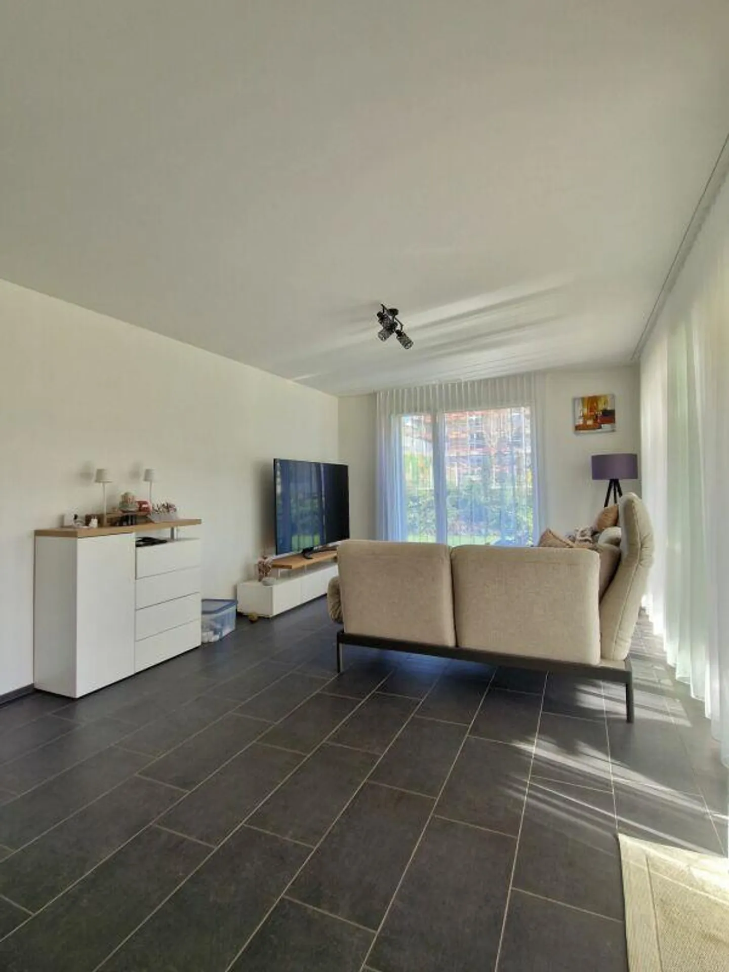 Modern 3.5-room apartment in the heart of Uffikon - Photo 4 of 5