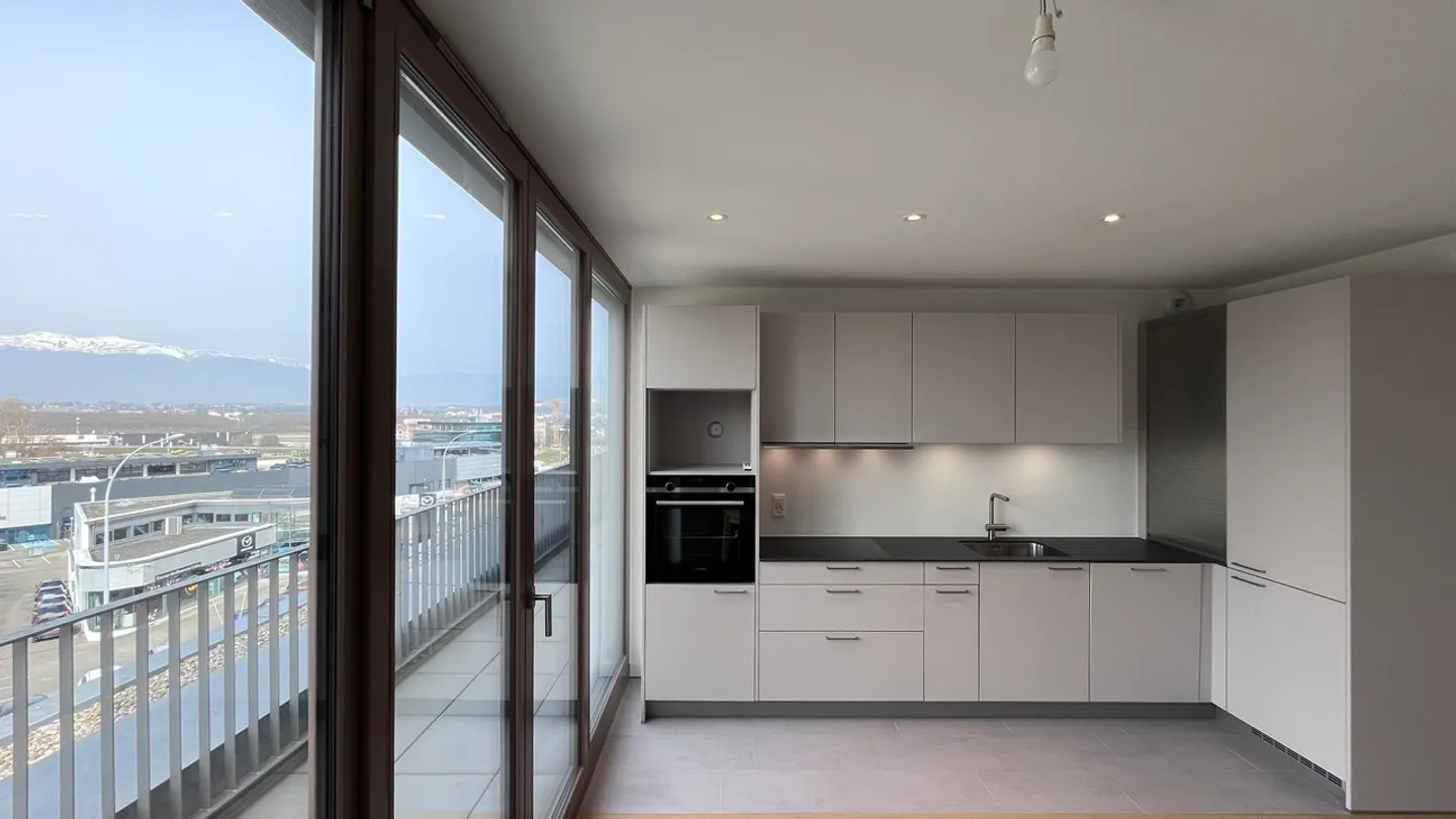 Nuovo: Attico di 4 stanze con balcone, terrazza e vista sul Giura - Foto 3 di 10