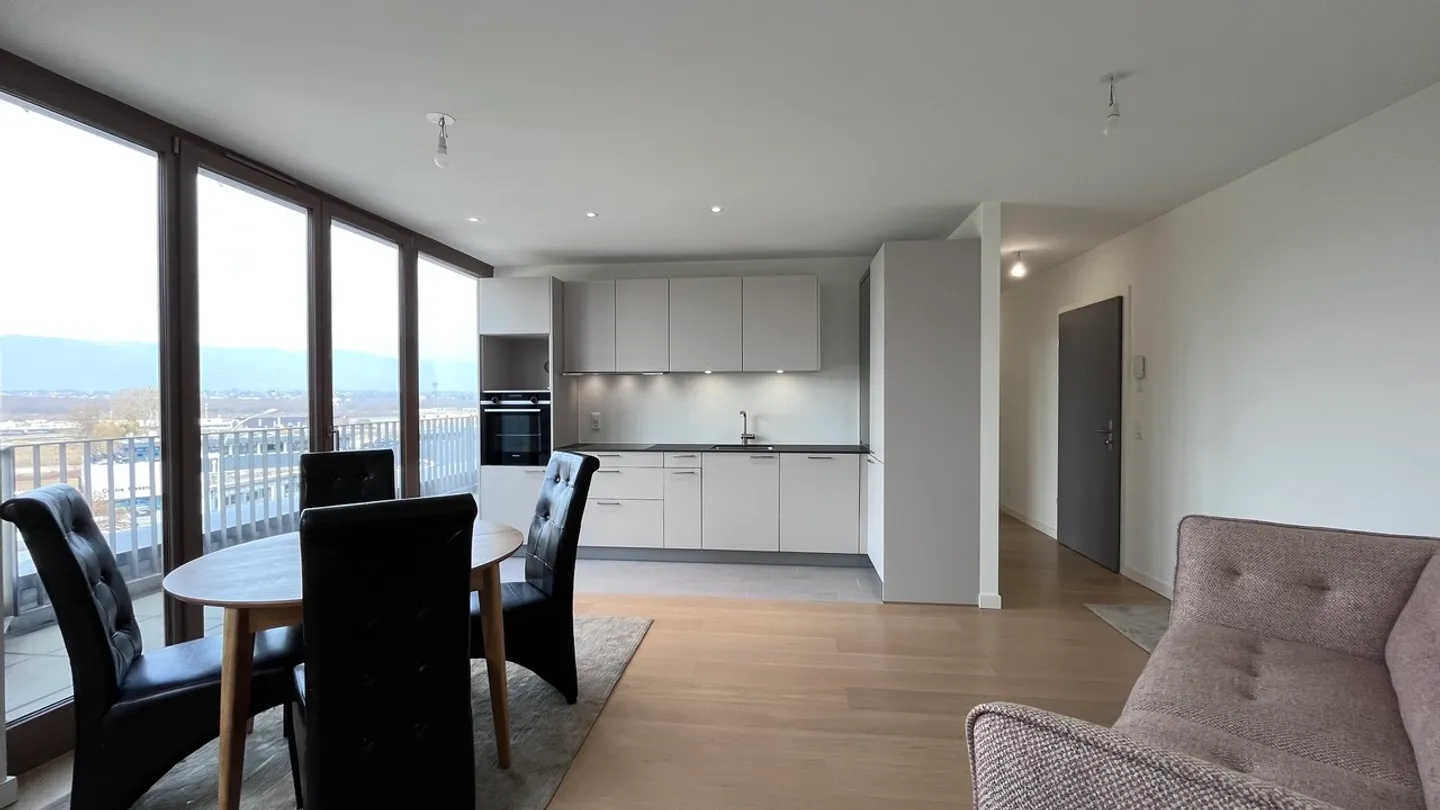 Nuovo: Attico di 4 stanze con balcone, terrazza e vista sul Giura - Foto 4 di 10