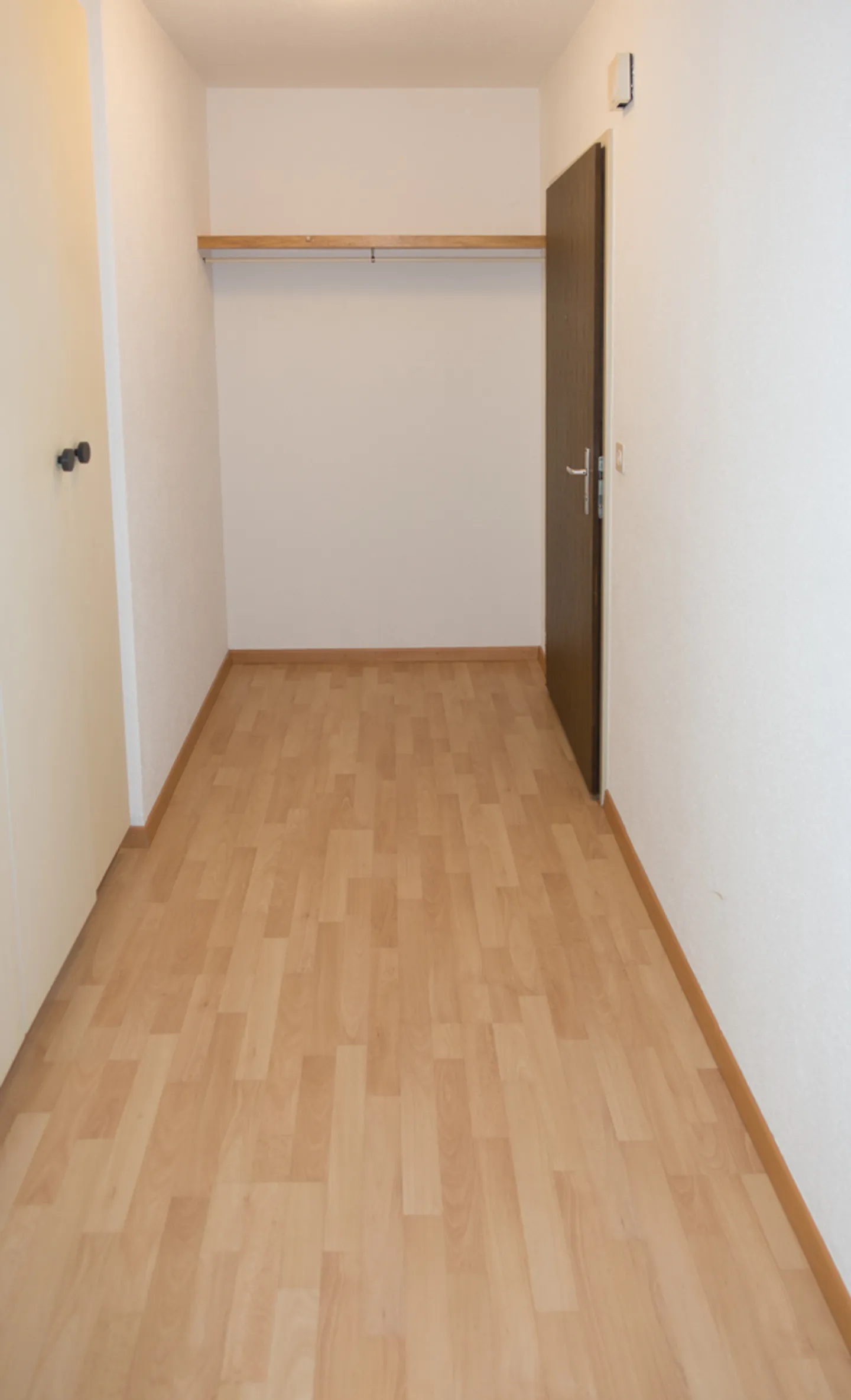 Ideal single apartment near the train station - Photo 3 of 7
