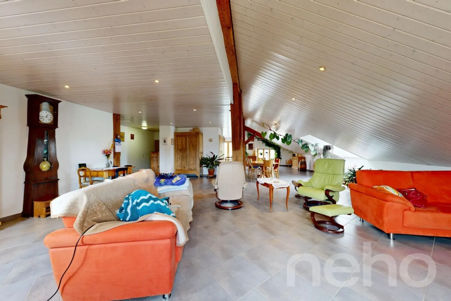 Casa di 380 m² con alto potenziale di rendimento - Foto 4 di 12