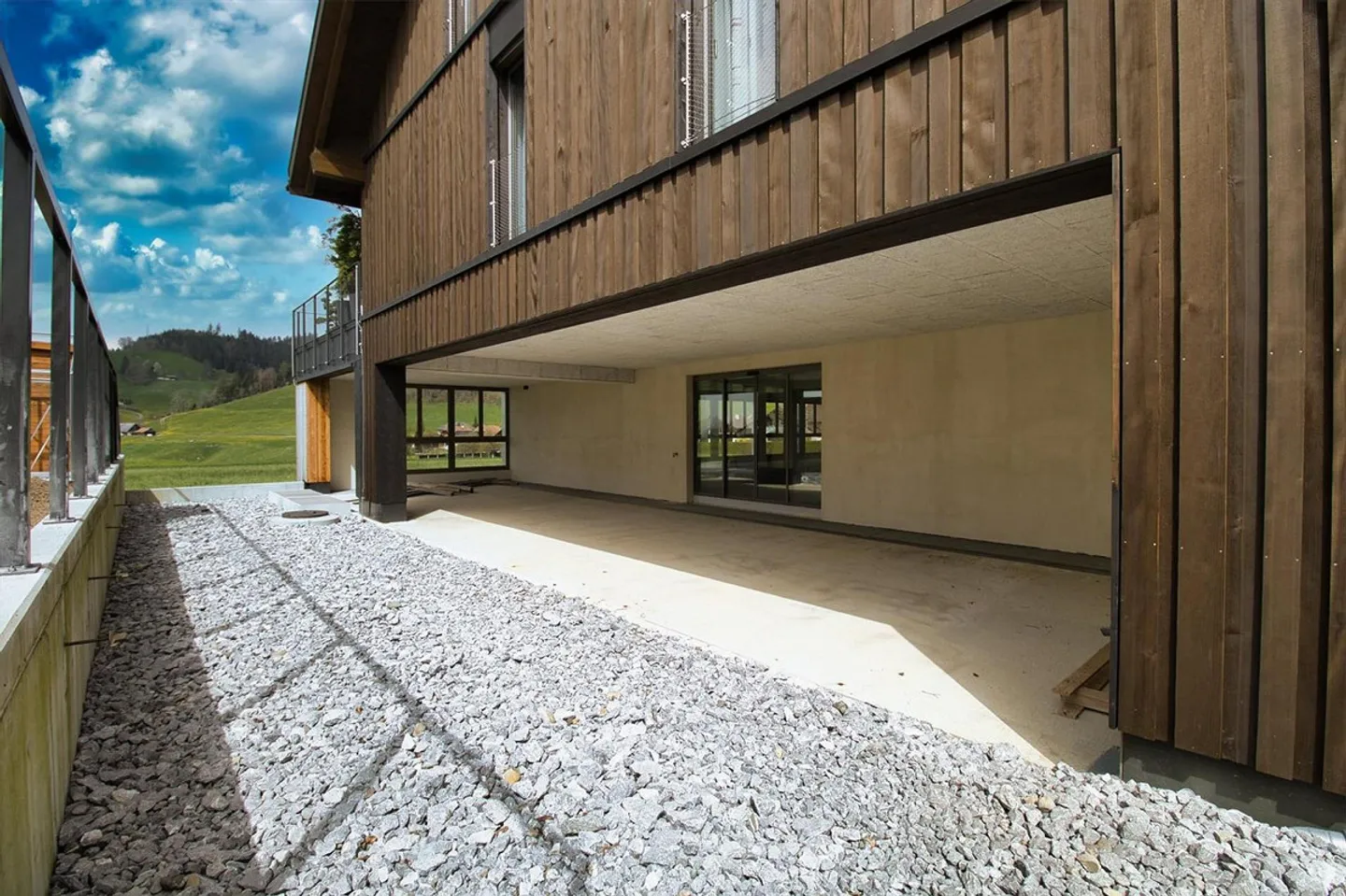 Modern, centrally located and versatile commercial spaces - Photo 3 of 15