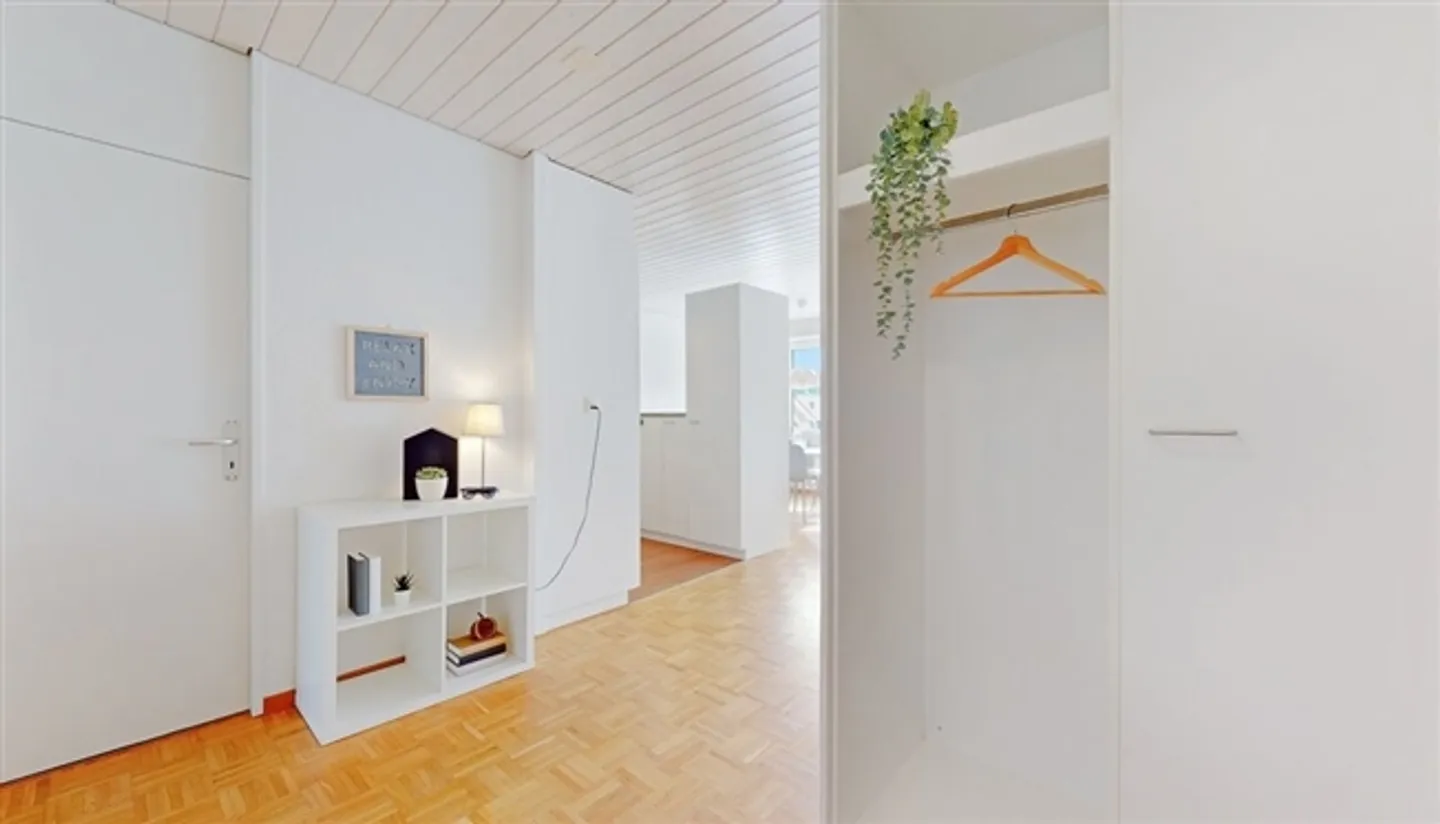 Beautiful 3.5-room apartment near the forest in Brügg - Photo 5 of 11