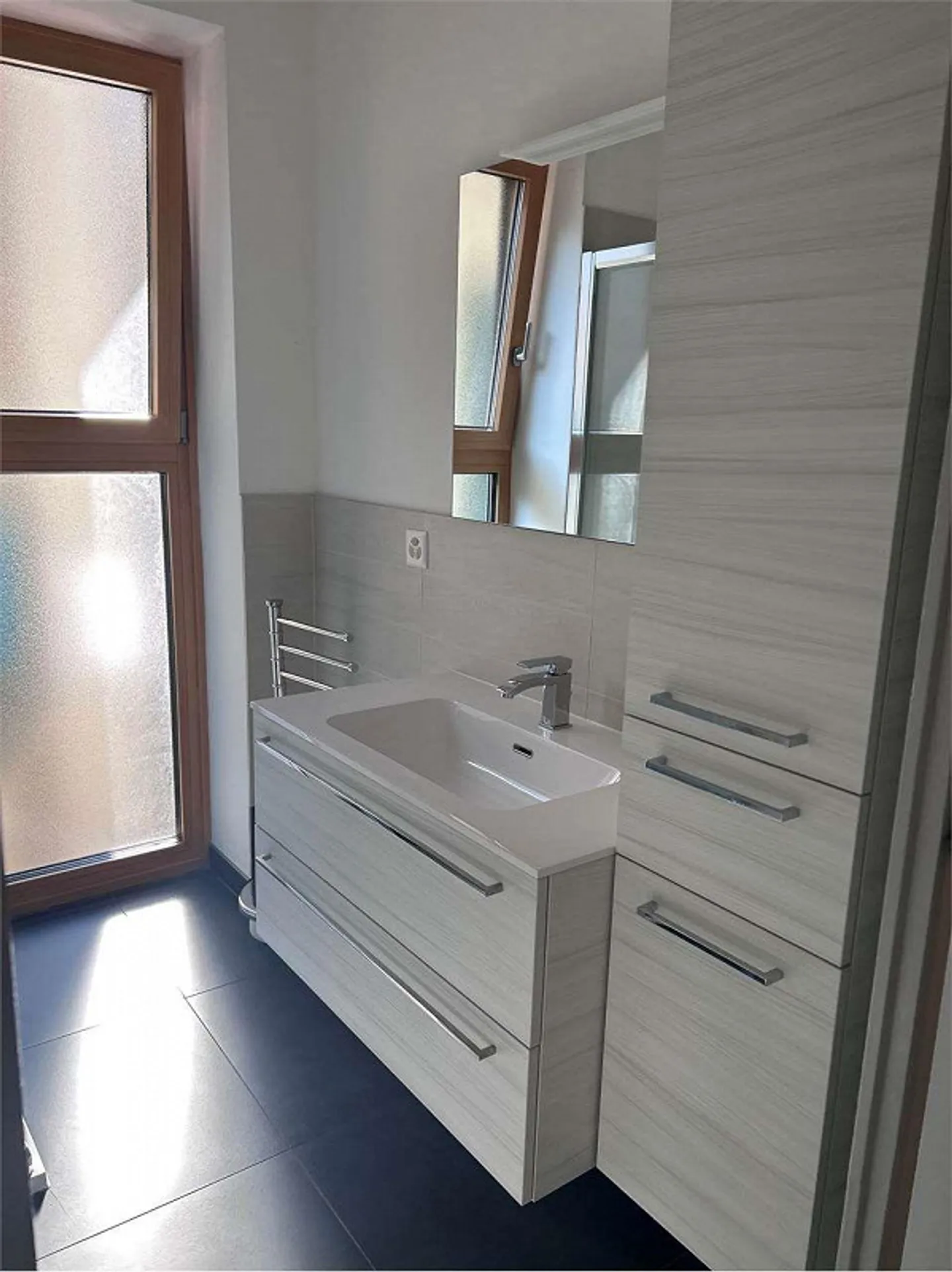BRUSINO: 3,5 Lokale komplett renoviert - Foto 3 von 13