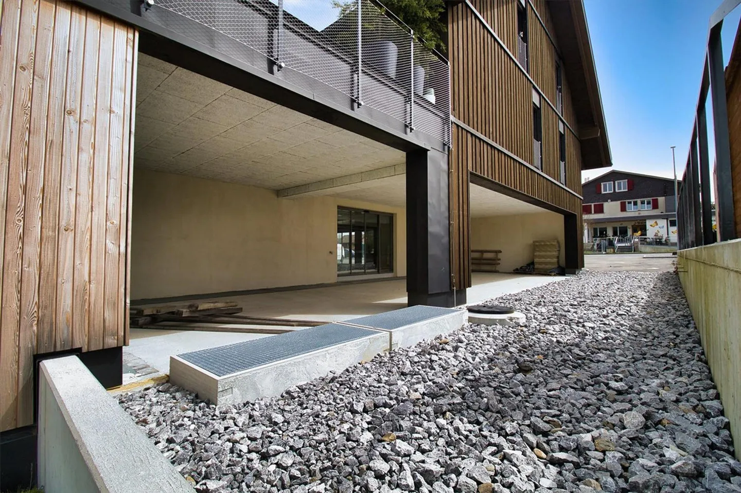 Modern, centrally located and versatile commercial spaces - Photo 4 of 15
