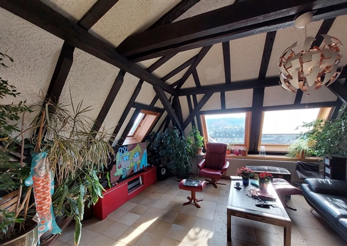 Bellissimo appartamento maisonette di 6,5 stanze con doppio garage - Foto 1 di 10