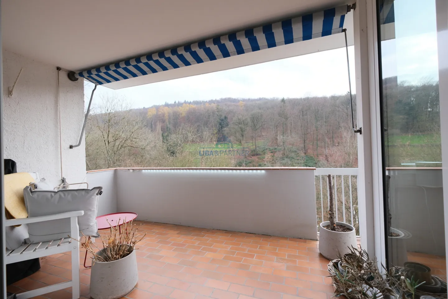 Charmante, frisch renovierte Wohnung mit Blick ins Grüne - Foto 4 von 14