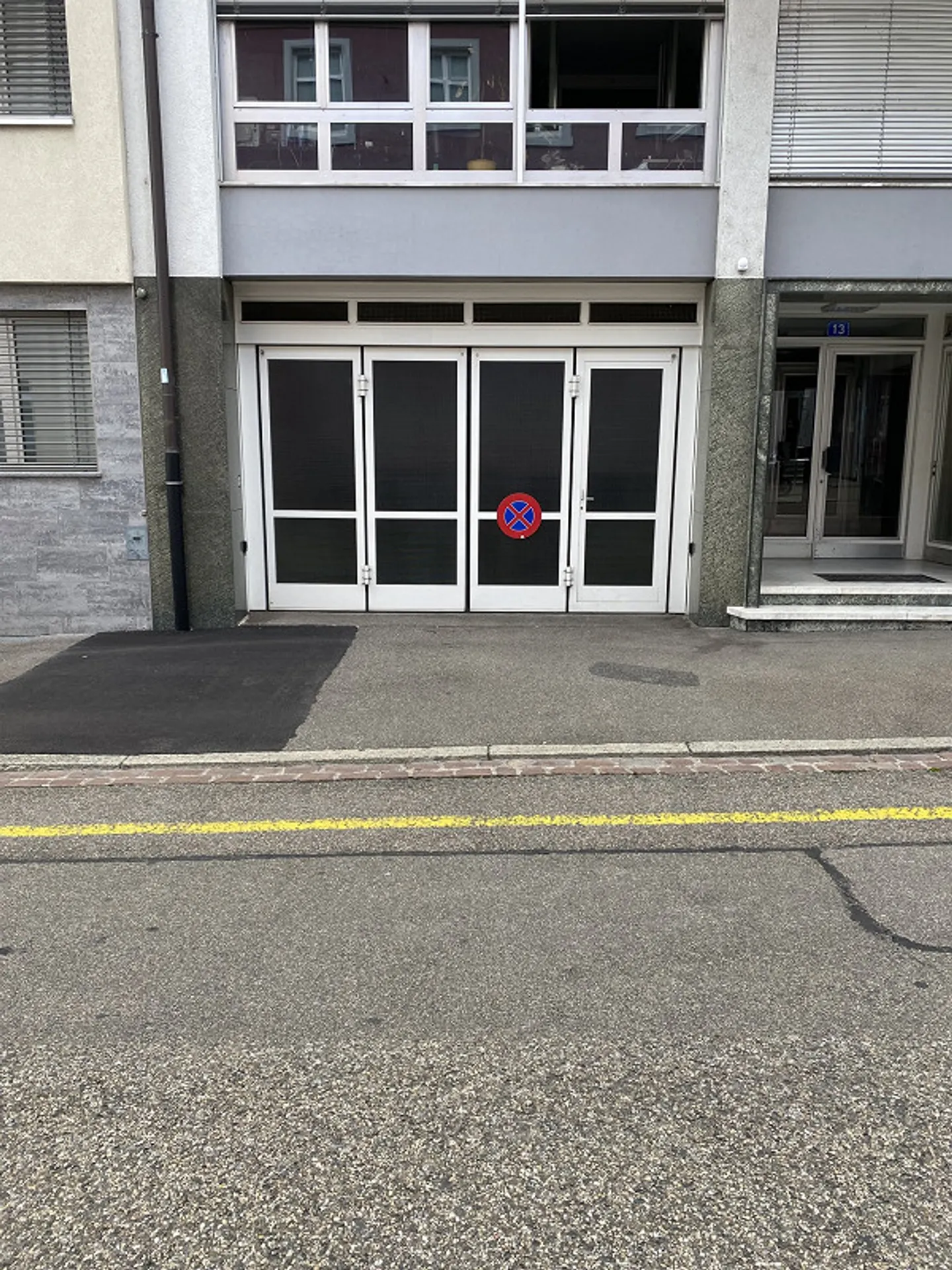 Parking space for rent - Photo 2 of 2