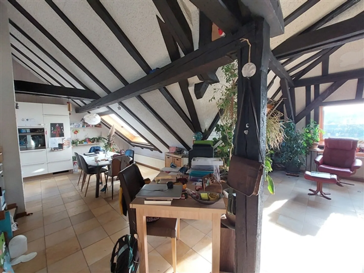 Bellissimo appartamento maisonette di 6,5 stanze con doppio garage - Foto 2 di 10