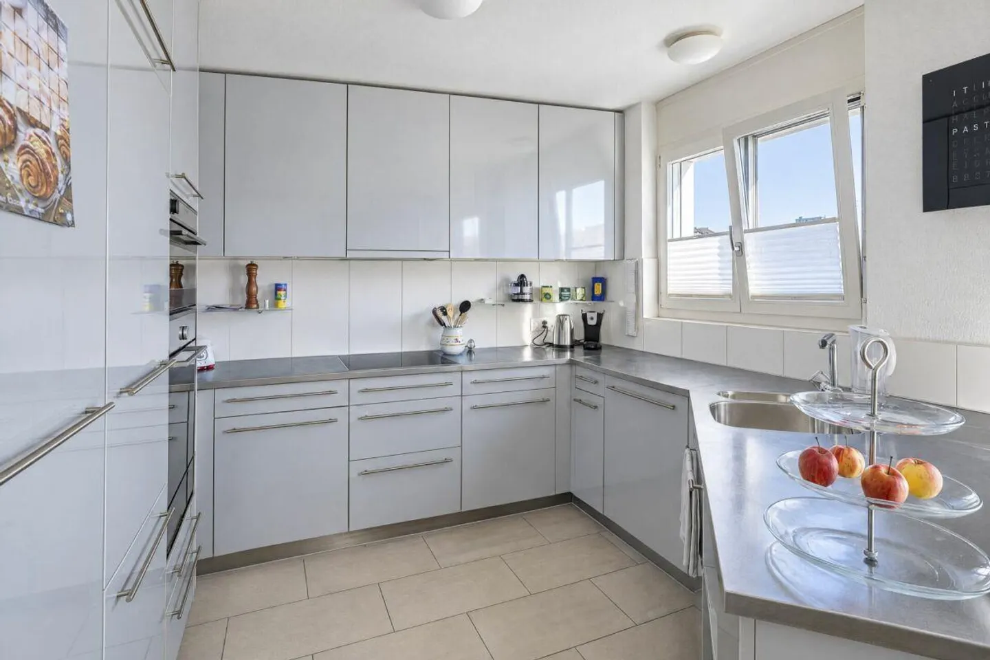 Appartamento duplex attico di 7,5 stanze con 218 m² e galleria a Bösingen - Foto 6 di 16