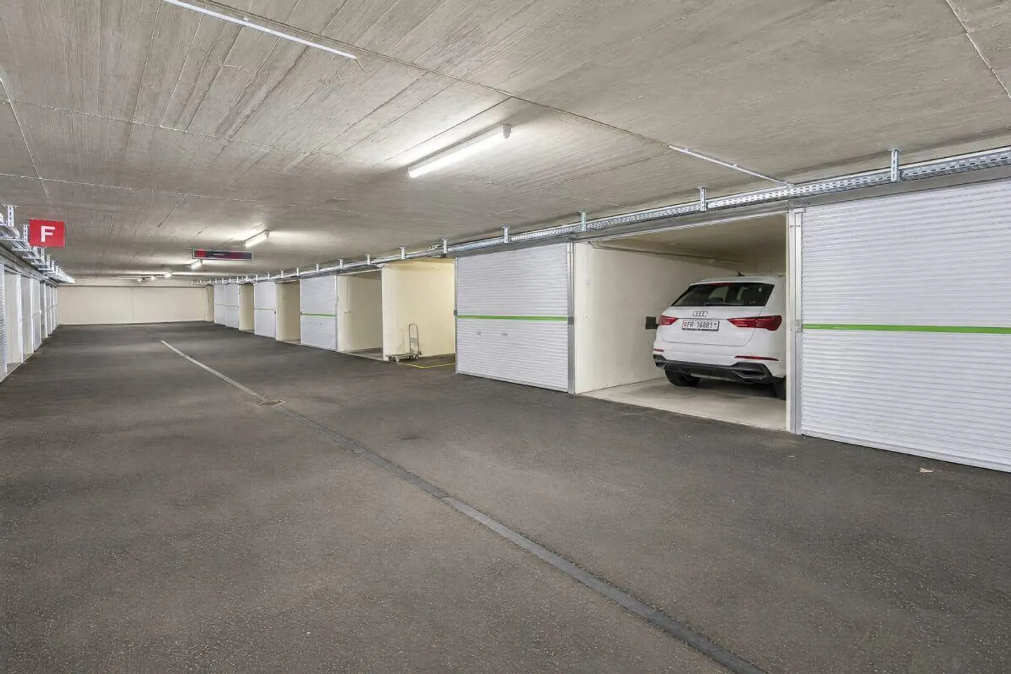 Appartamento duplex attico di 7,5 stanze con 218 m² e galleria a Bösingen - Foto 15 di 16