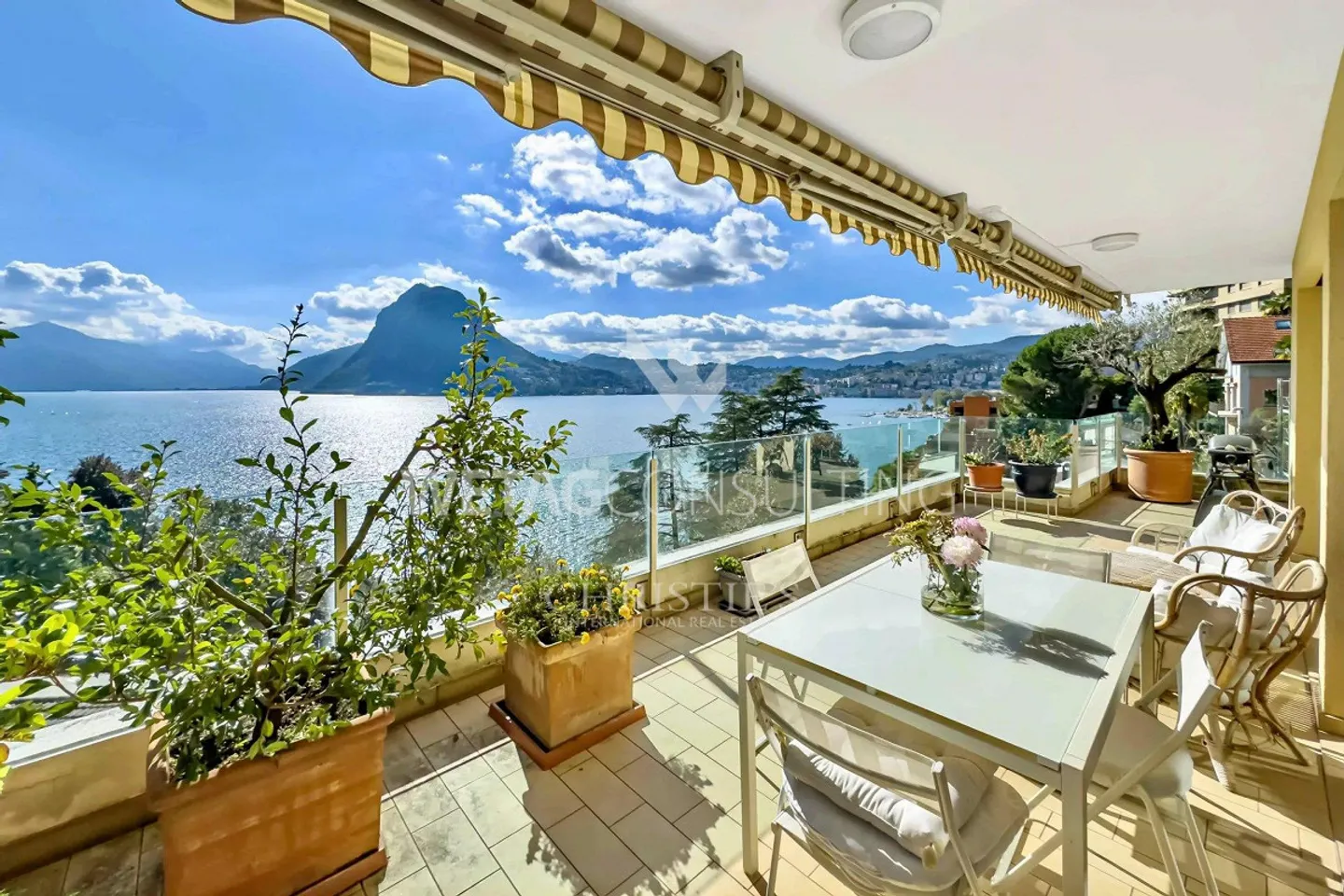 Elegante appartamento attico in vendita a Lugano-Castagnola, con z... - Foto 1 di 13
