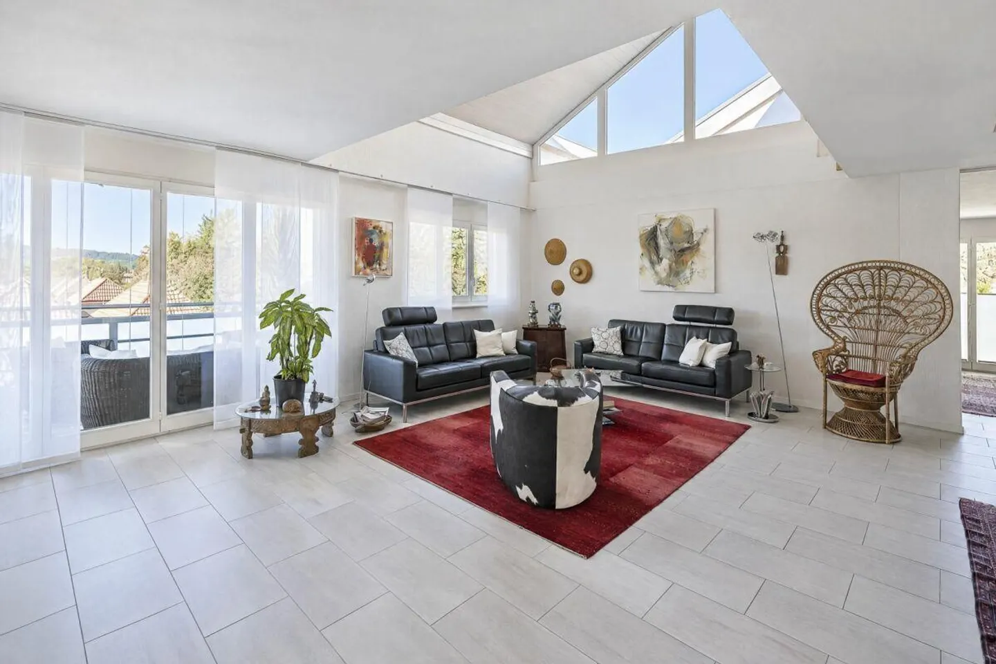 Appartamento duplex attico di 7,5 stanze con 218 m² e galleria a Bösingen - Foto 3 di 16