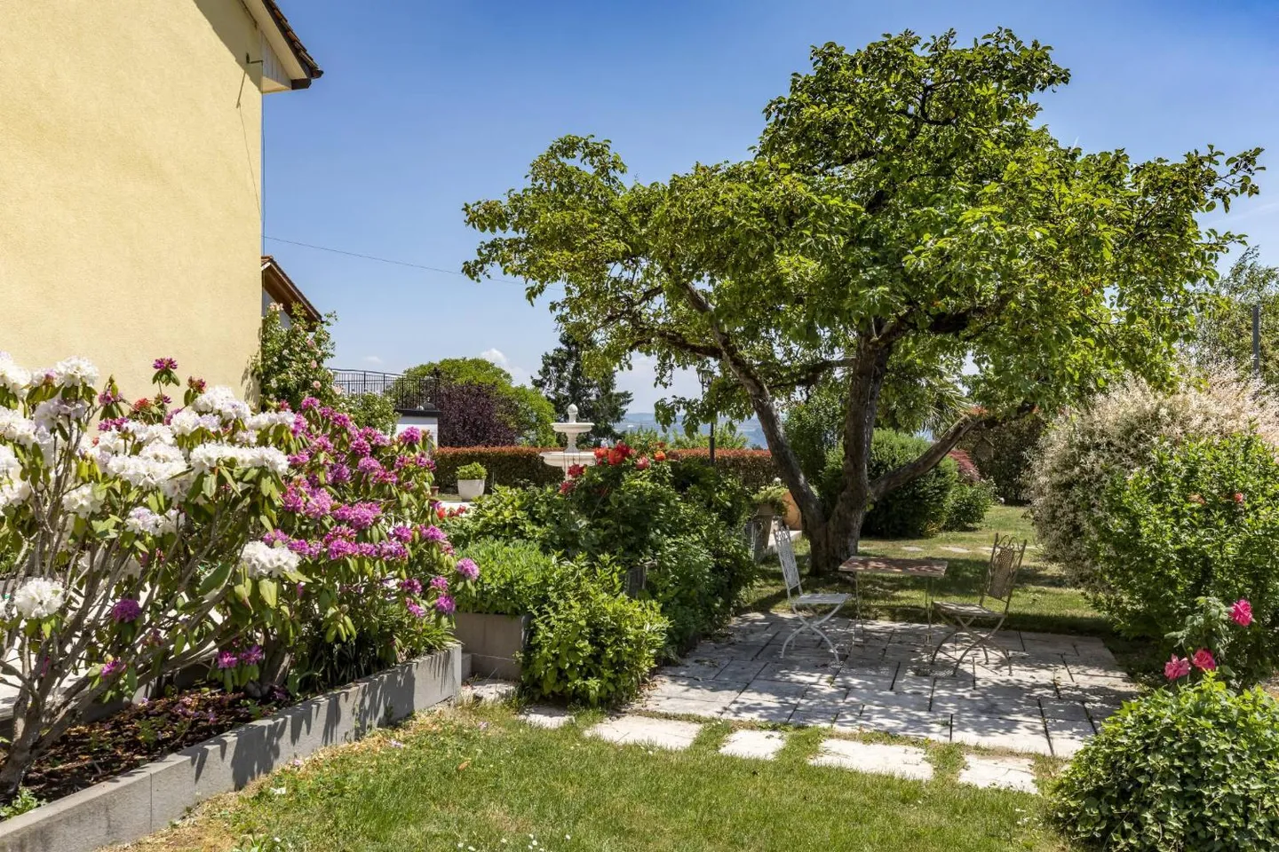 Belle maison de village avec 3 appartements, terrasse et jardin - Photo 12 sur 13