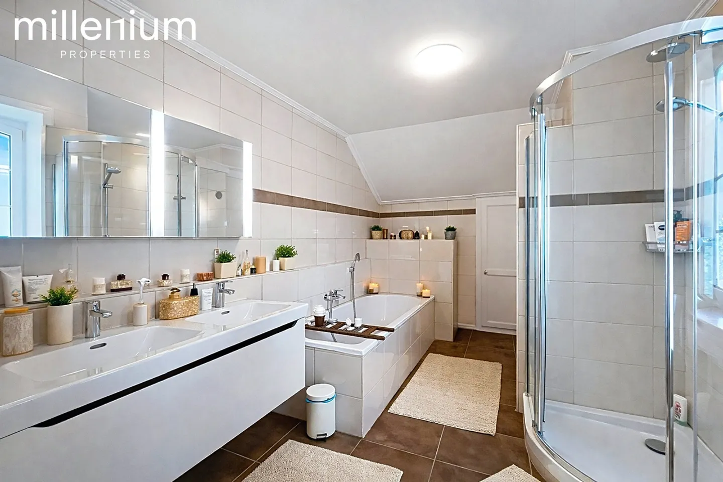 Villa con carattere direttamente sull'acqua a Coppet - Foto 11 di 19