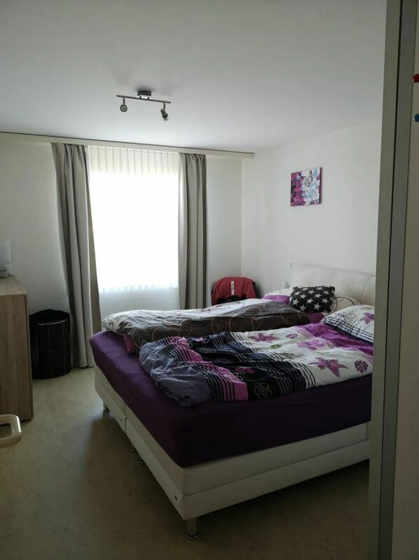 Ampio appartamento di 3,5 stanze nel centro del villaggio - Foto 5 di 8