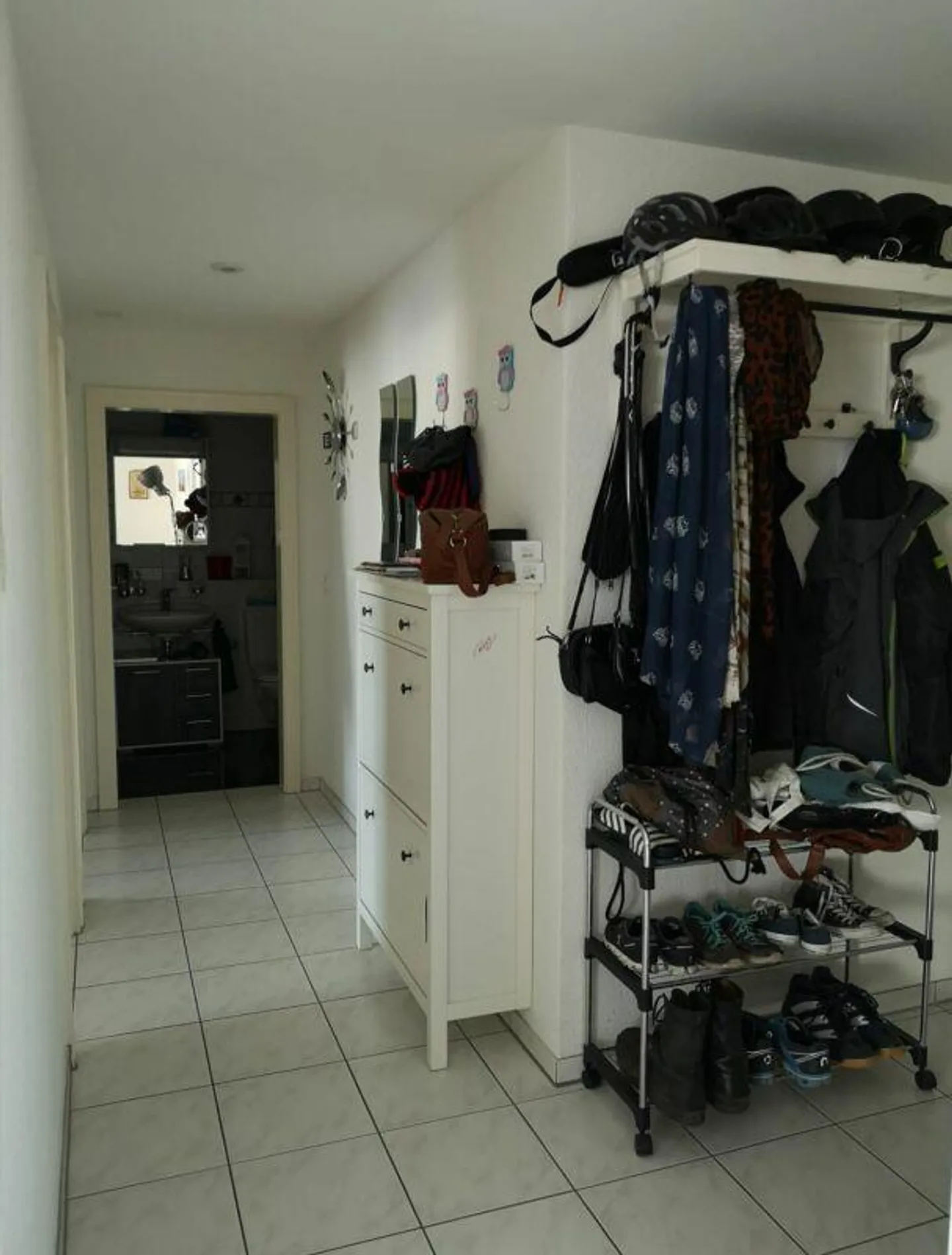 Ampio appartamento di 3,5 stanze nel centro del villaggio - Foto 6 di 8