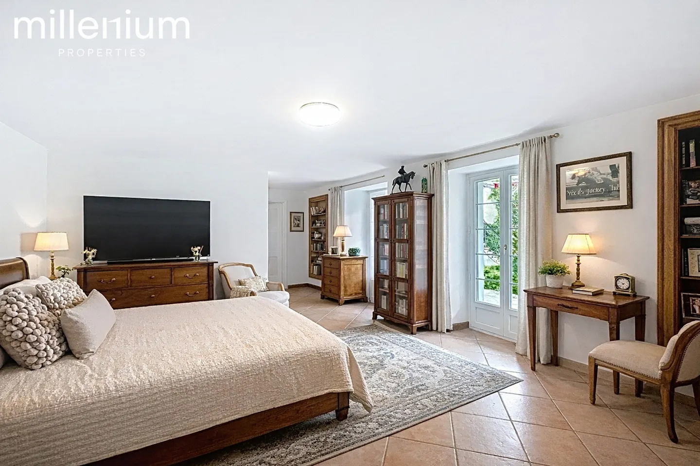Villa con carattere direttamente sull'acqua a Coppet - Foto 14 di 19