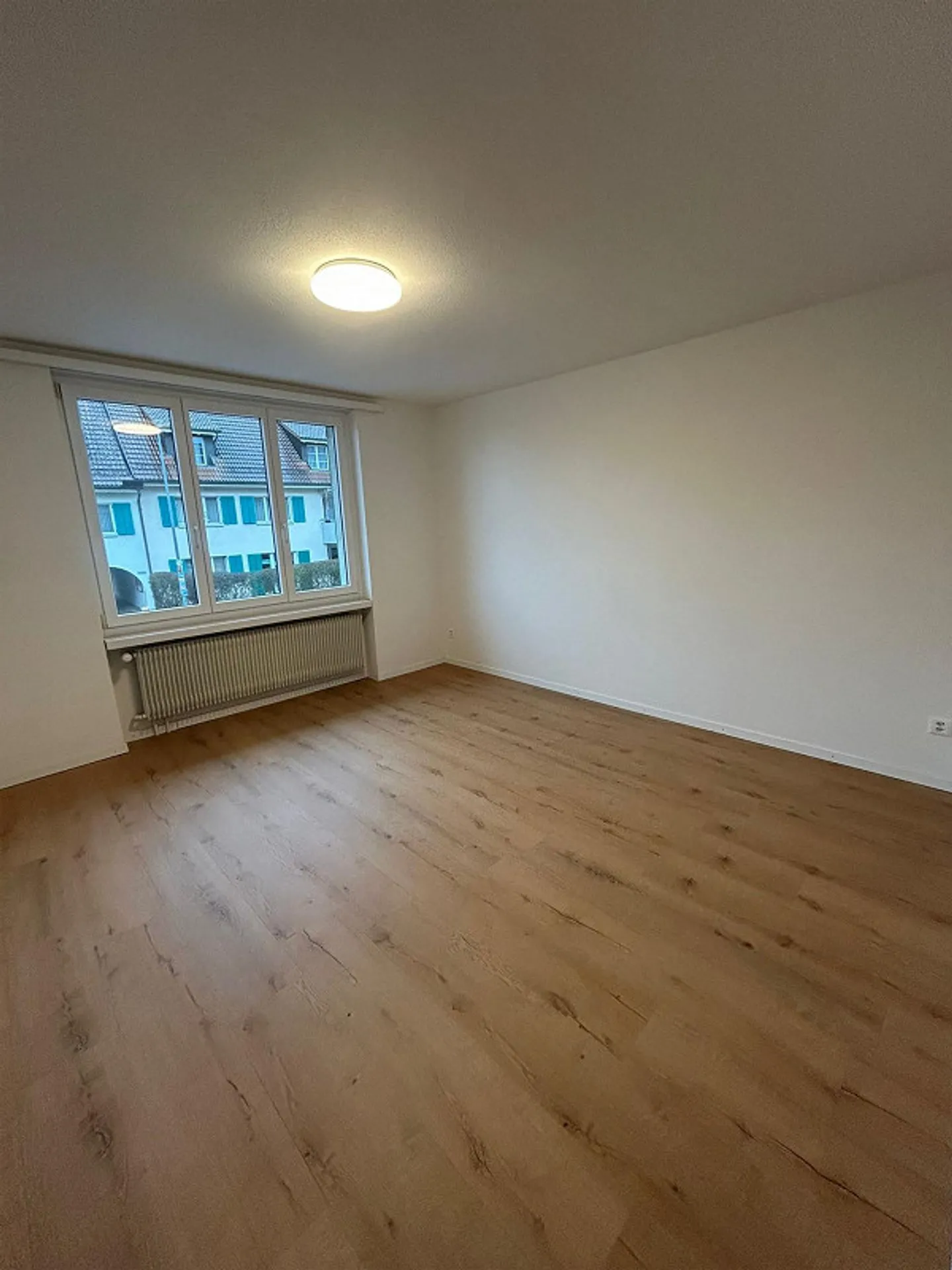 Maisonette familiare di 5,5 stanze con giardino e molta luce – posizione tranquilla - Foto 8 di 19