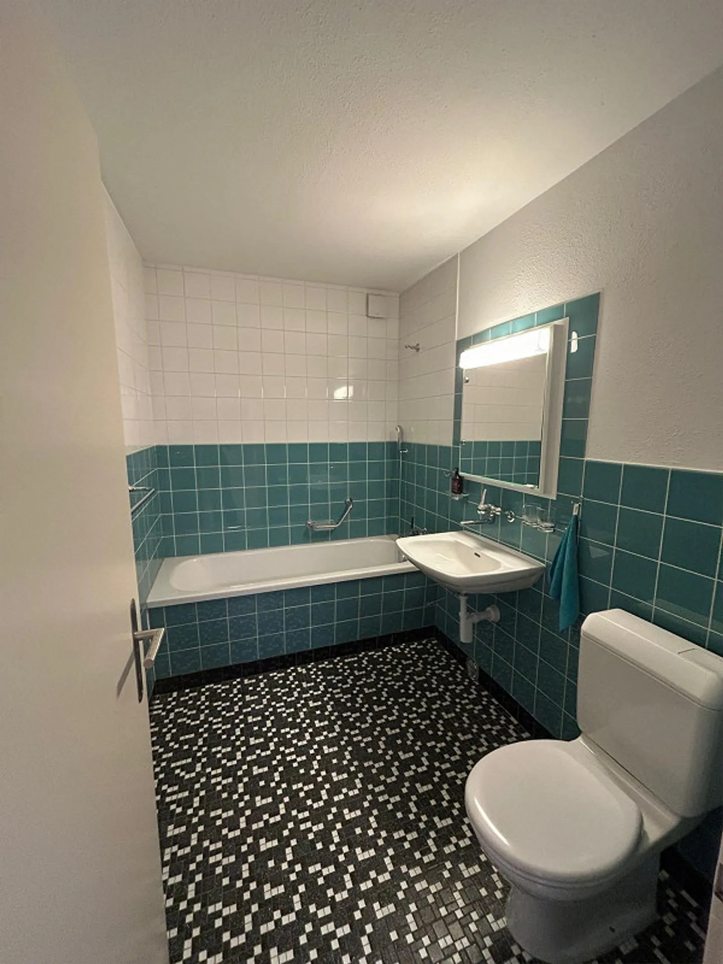 Maisonette familiare di 5,5 stanze con giardino e molta luce – posizione tranquilla - Foto 10 di 19