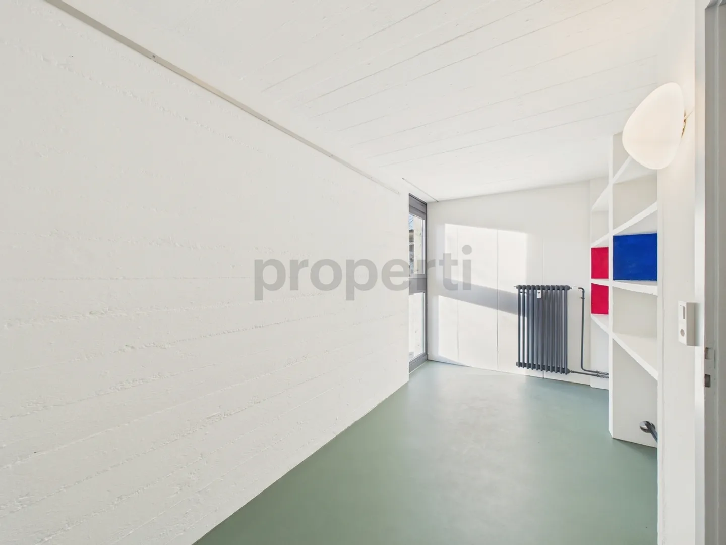 Newly renovated 5.5-room elegant maisonette apartment with ideal location in Wünnew - Photo 8 of 13