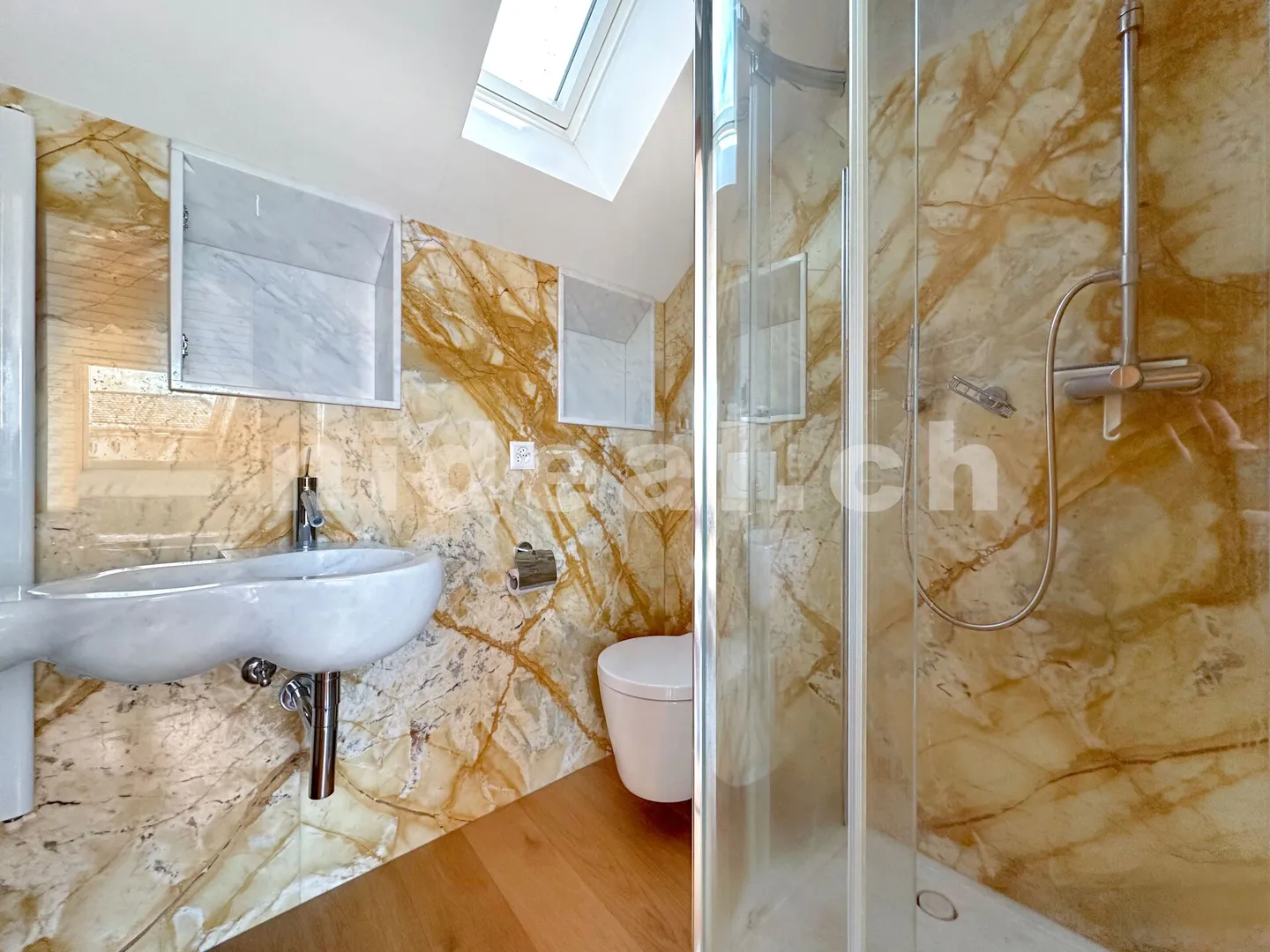 Completely renovated loft in Concise - Photo 8 of 15