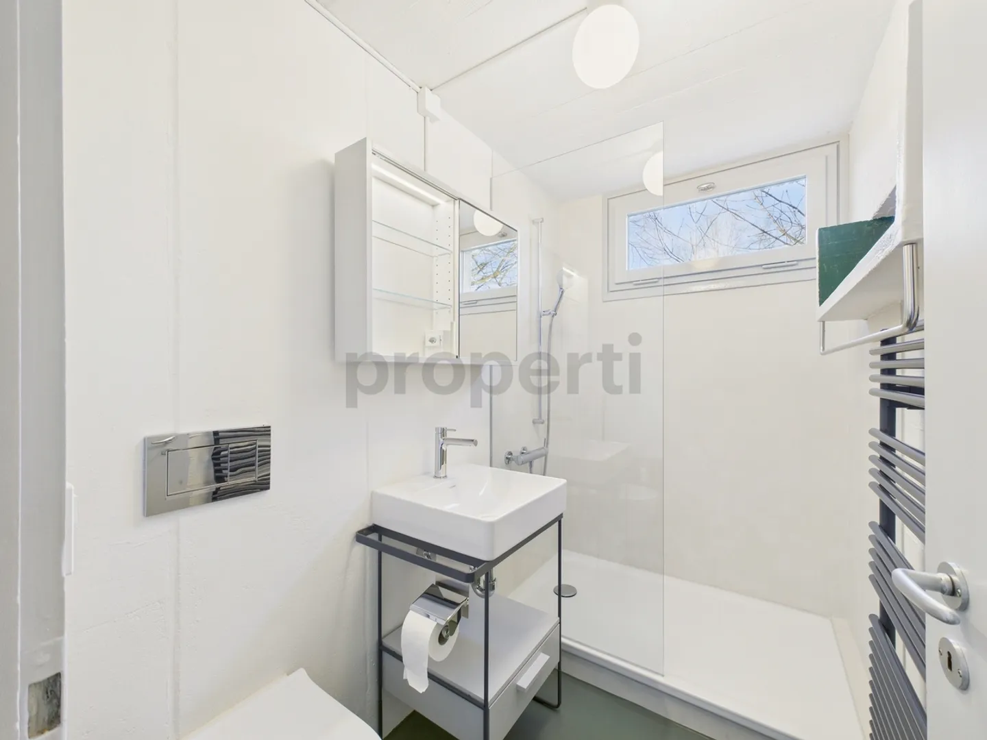 Newly renovated 5.5-room elegant maisonette apartment with ideal location in Wünnew - Photo 10 of 13