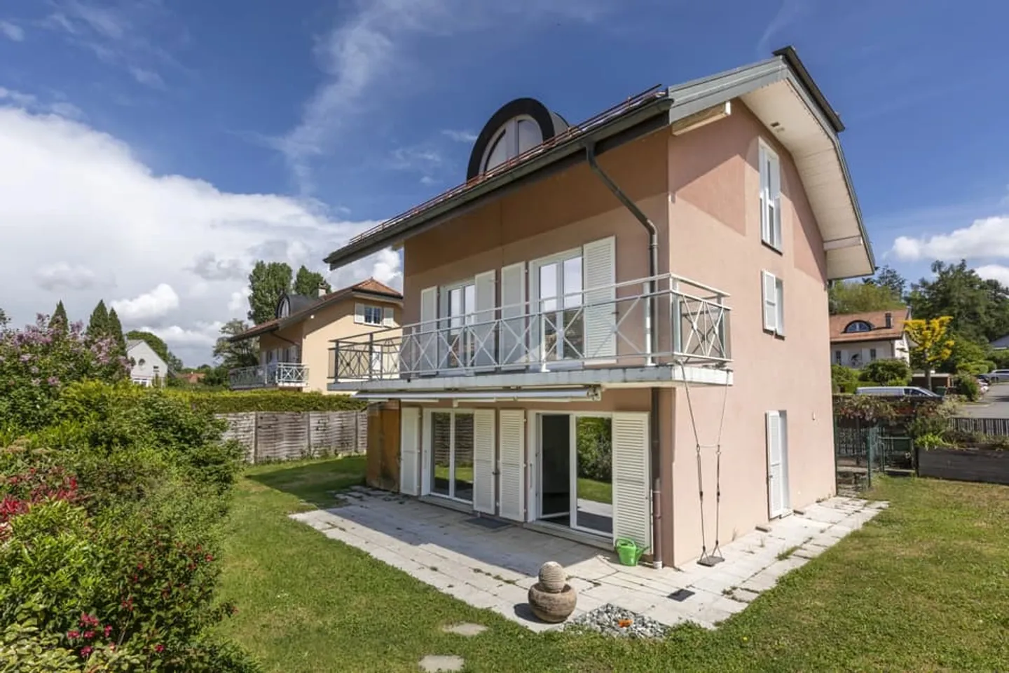 7.5-room villa at the end of a double cul-de-sac, set in an exceptionally peacef - Photo 1 sur 13