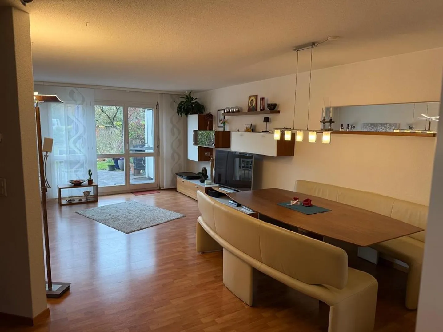 Spacious 5.5-room single-family house with garden - Photo 4 of 12