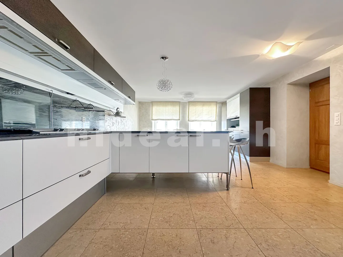 Completely renovated loft in Concise - Photo 12 of 15