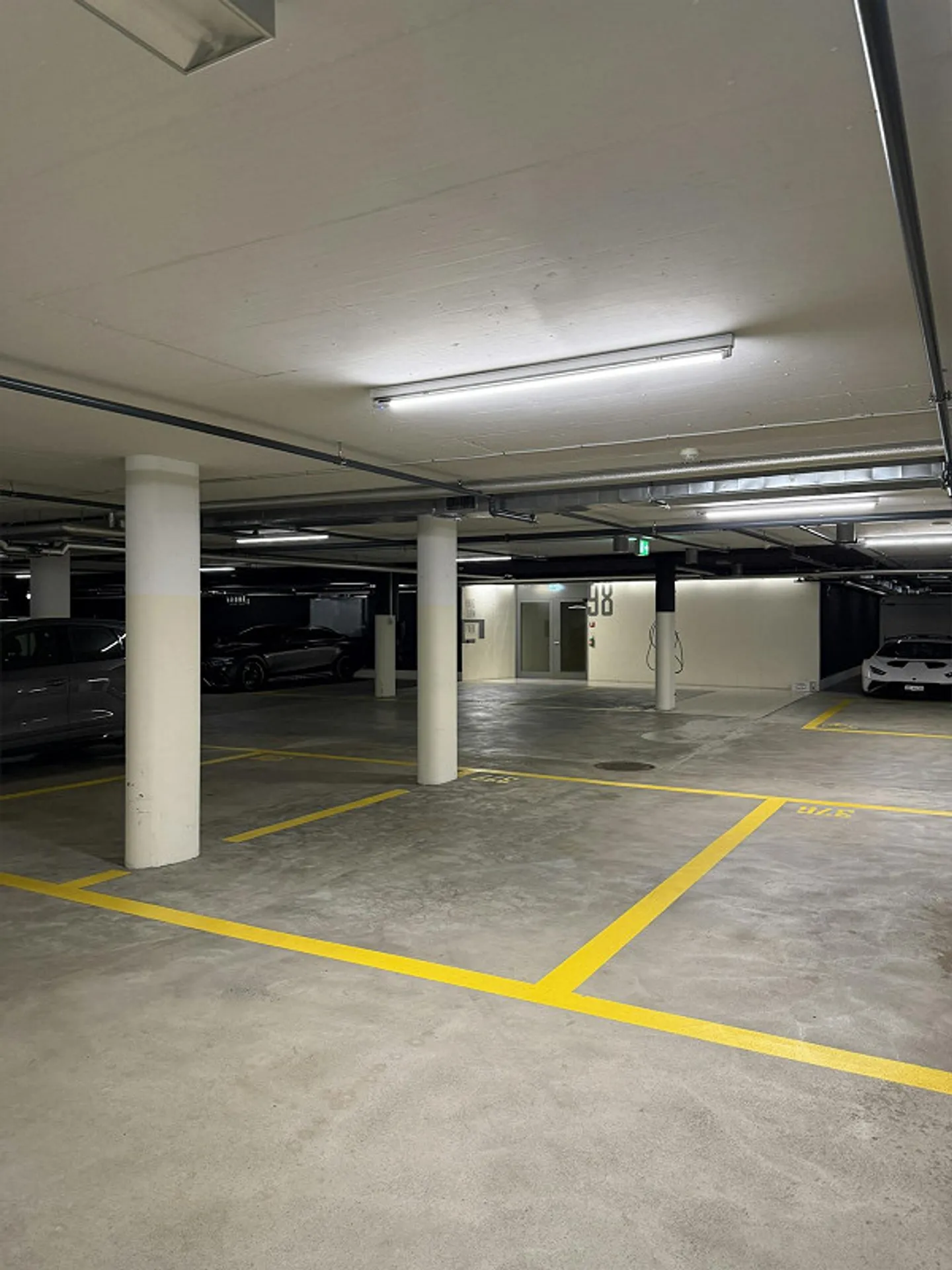 Posto auto sotterraneo in affitto nel Hardturmpark - Foto 5 di 8