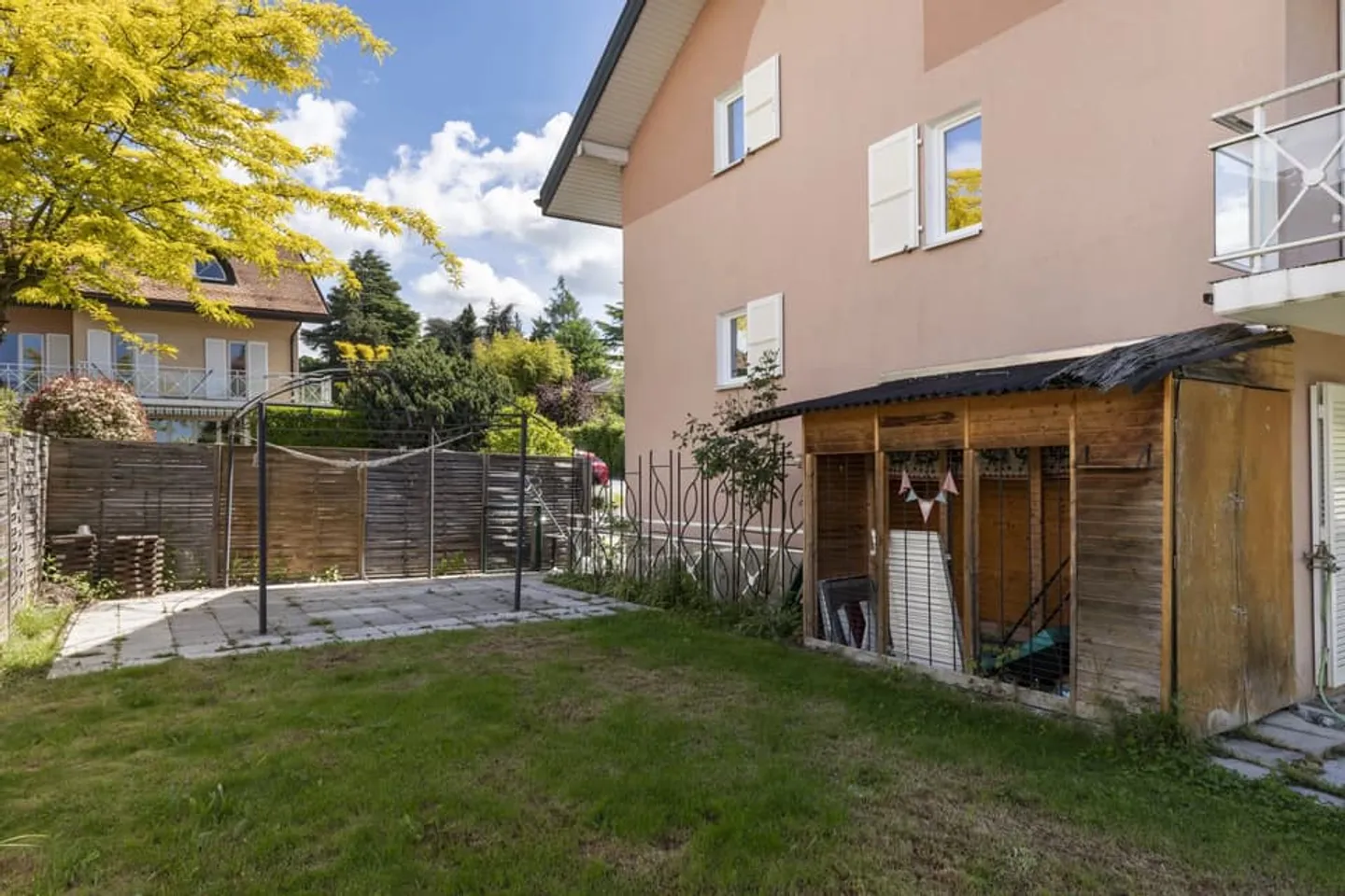 7.5-room villa at the end of a double cul-de-sac, set in an exceptionally peacef - Photo 11 sur 13