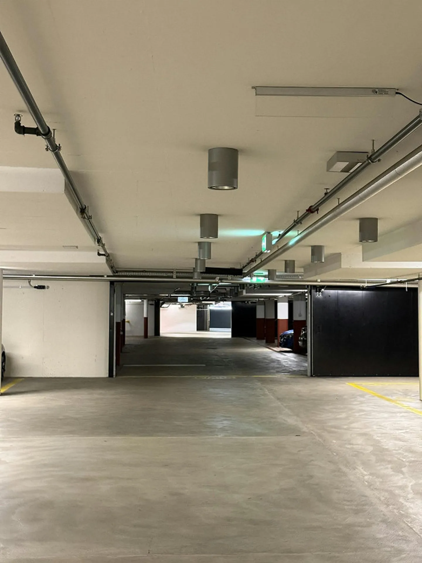 Posto auto sotterraneo in affitto nel Hardturmpark - Foto 8 di 8