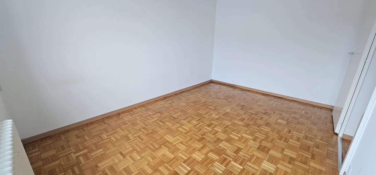 Appartement rénové de 3.5 pièces avec balcon - Photo 7 sur 9